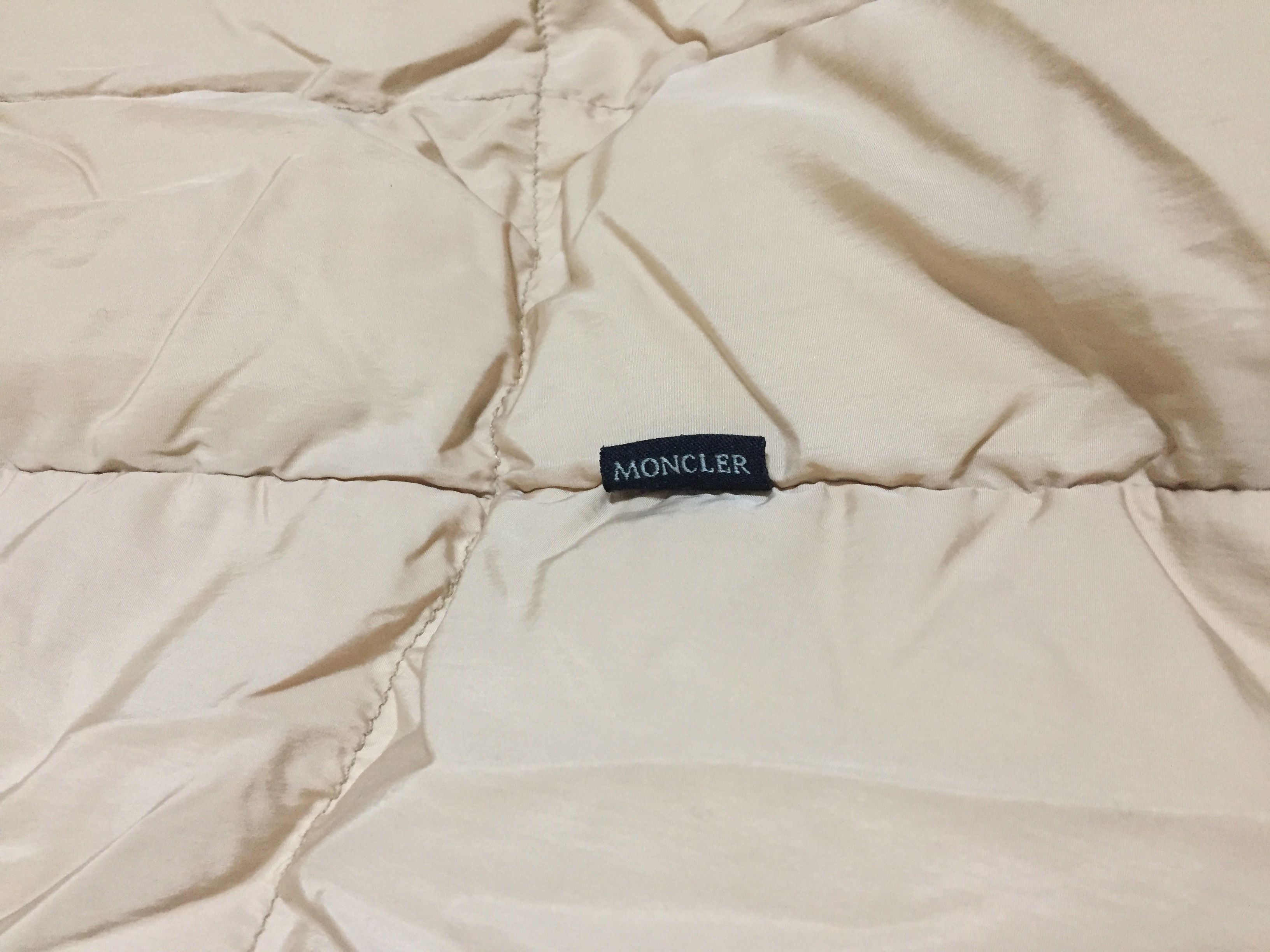 Moncler Women's Beige Down Jacket Vintage Giubbotto Grenoble Size XS / US 0-2 / IT 36-38 - 9 Thumbnail