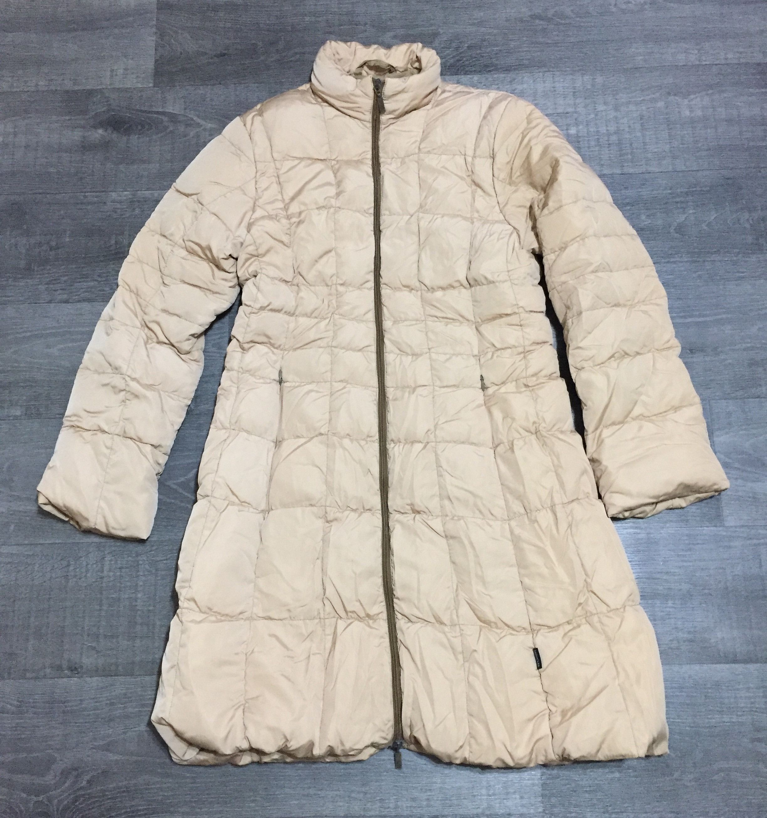 Moncler Women's Beige Down Jacket Vintage Giubbotto Grenoble Size XS / US 0-2 / IT 36-38 - 2 Thumbnail