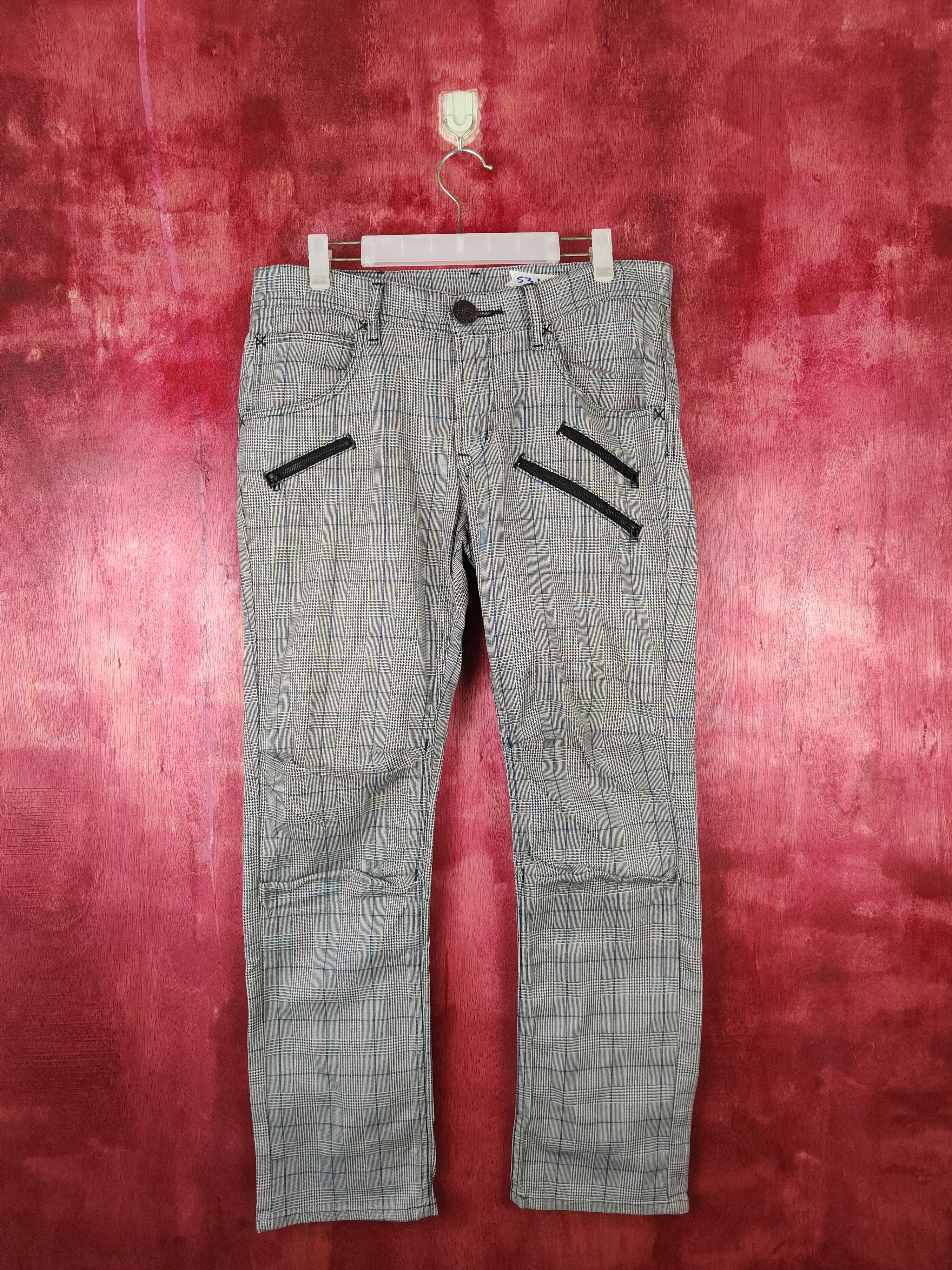 image of Lee Riders Gray/black Checkered Buckle Back Cargo Pants5312, Men's (Size 34)