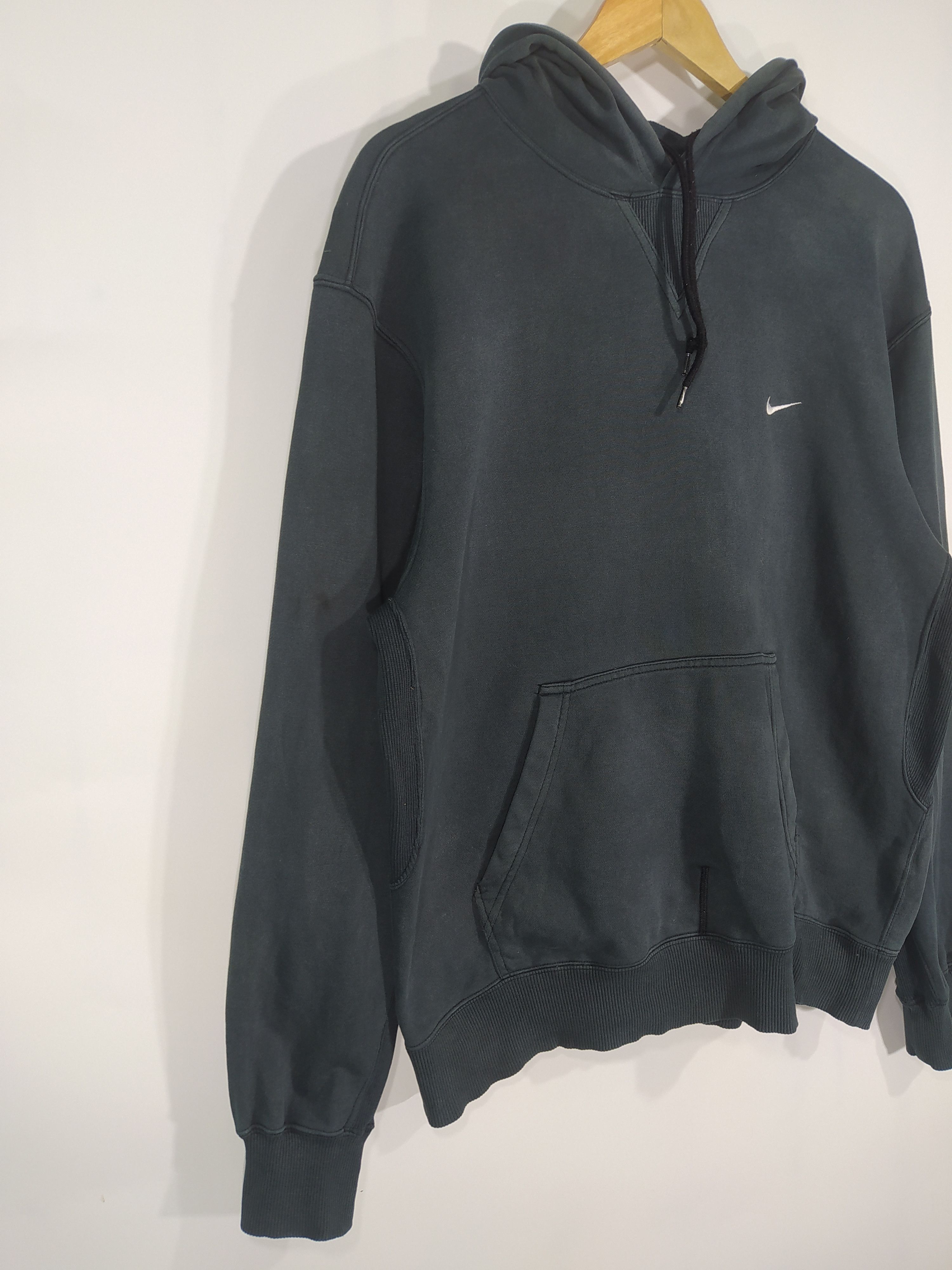 Nike × Vintage Vintage nike faded hoodie Size US L / EU 52-54 / 3 - 3 Thumbnail