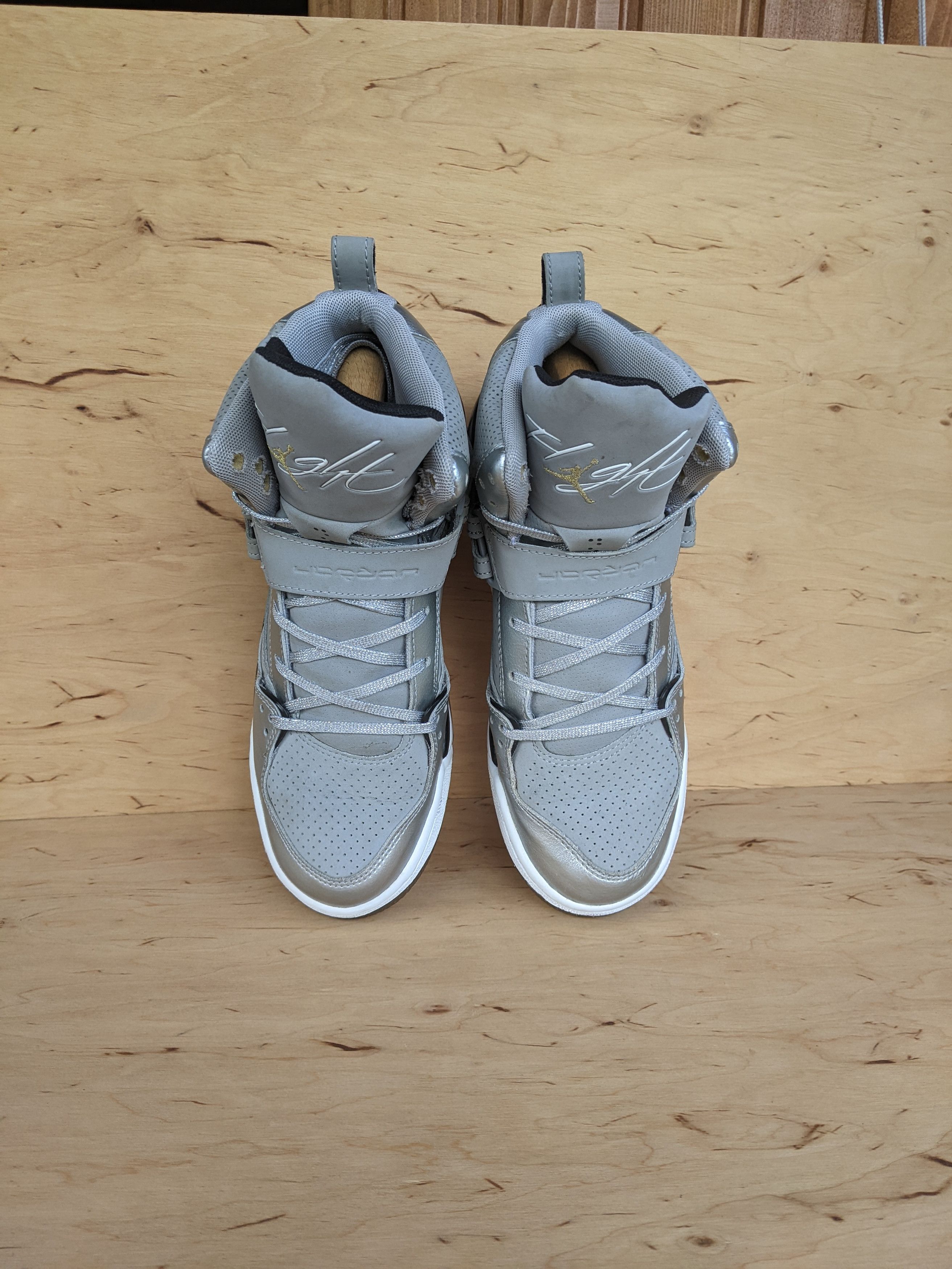 Jordan Brand Jordan Flight 45 High GS 'Metallic Silver' by Nike Size US 8.5 / IT 38.5 - 13 Thumbnail