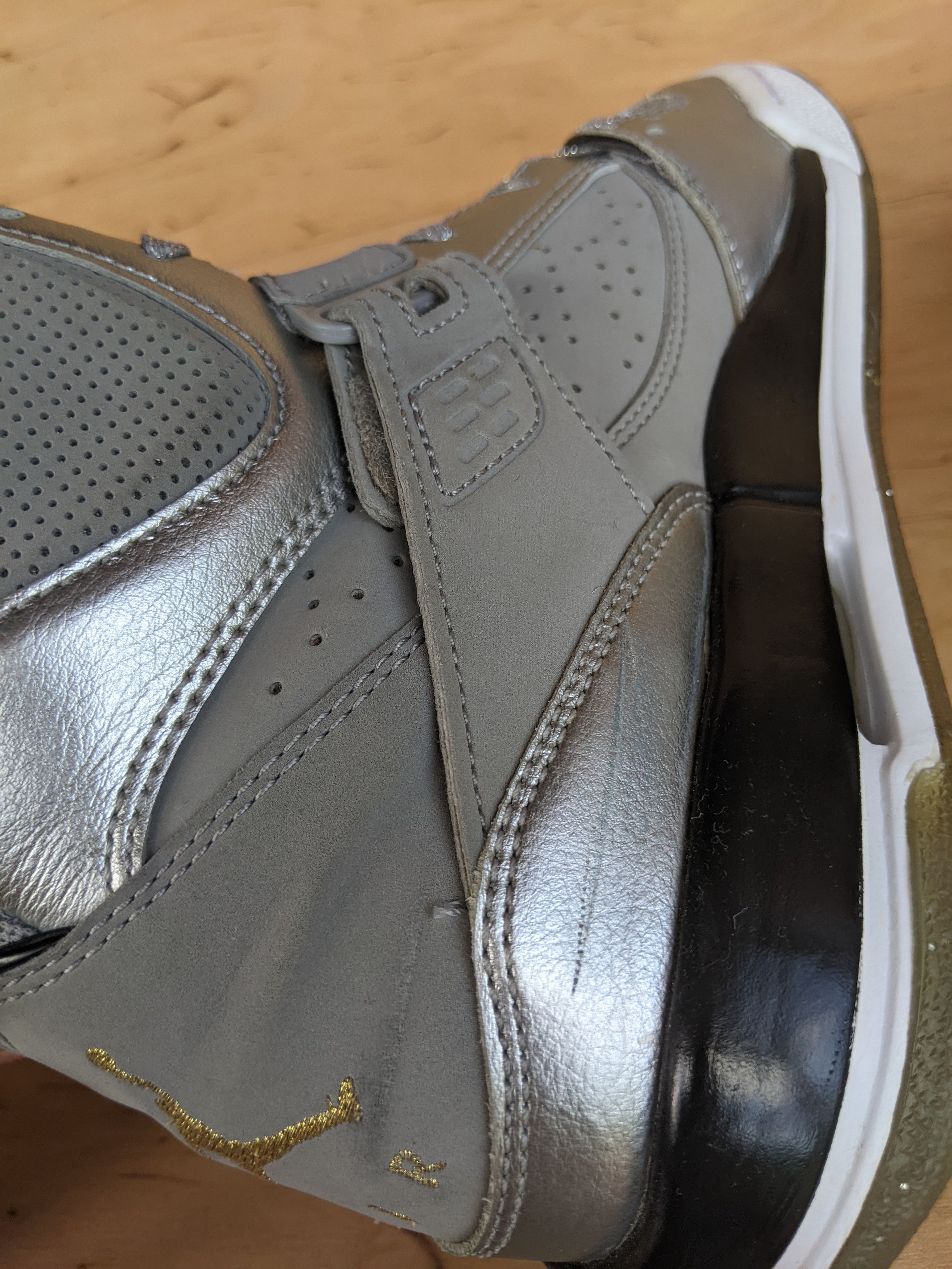 Jordan Brand Jordan Flight 45 High GS 'Metallic Silver' by Nike Size US 8.5 / IT 38.5 - 17 Thumbnail