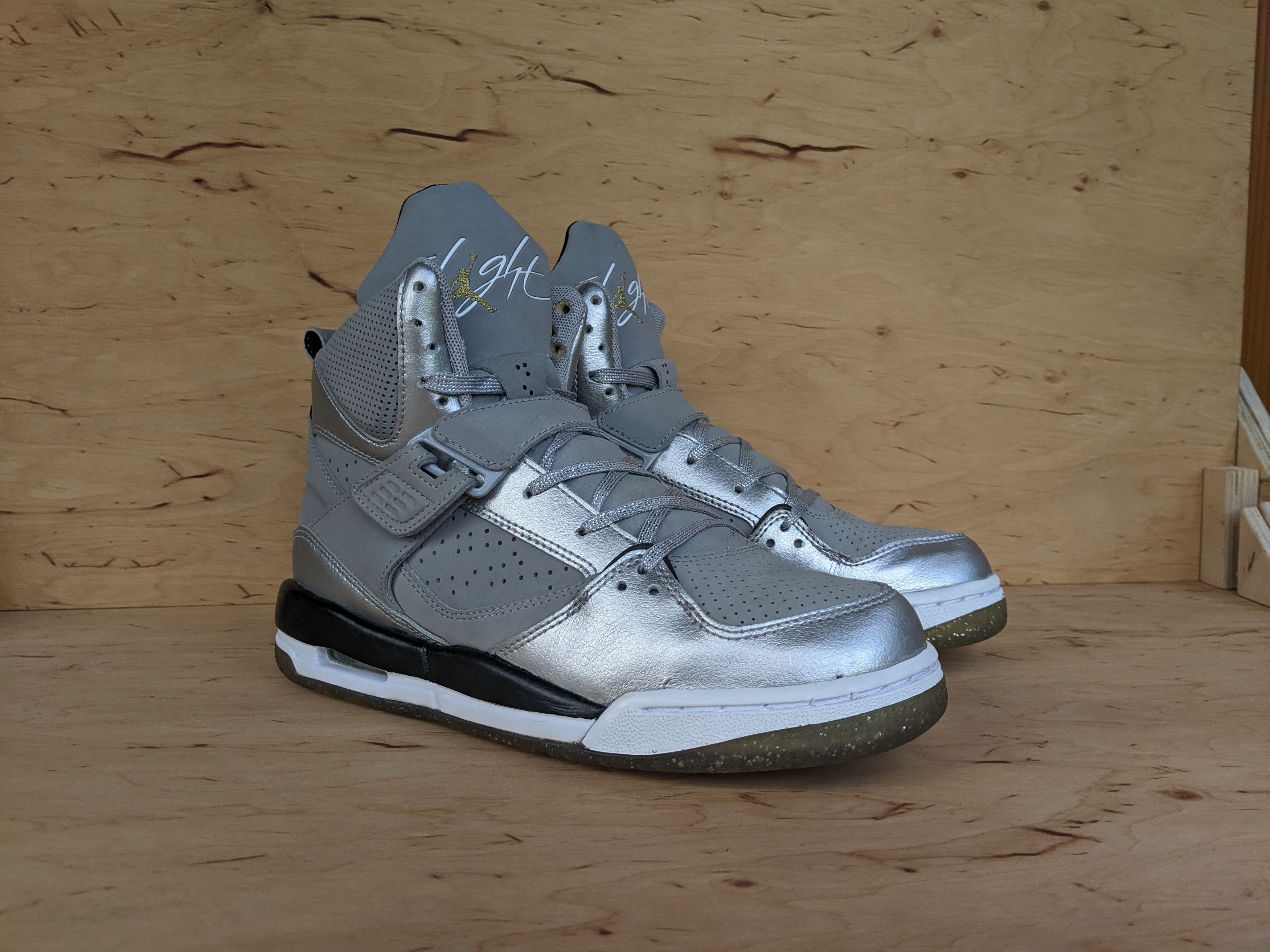 Jordan Brand Jordan Flight 45 High GS 'Metallic Silver' by Nike Size US 8.5 / IT 38.5 - 6 Thumbnail