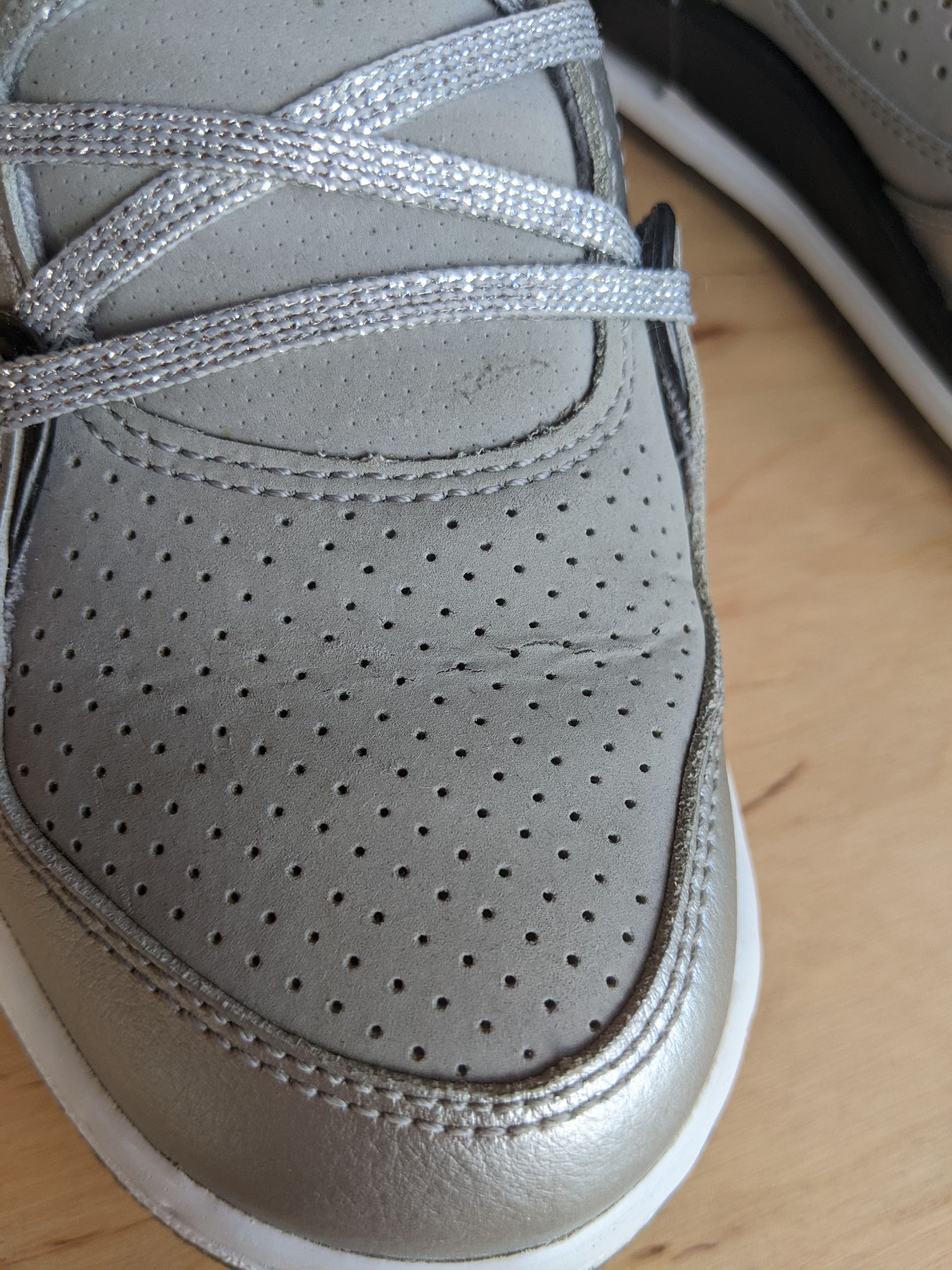 Jordan Brand Jordan Flight 45 High GS 'Metallic Silver' by Nike Size US 8.5 / IT 38.5 - 15 Thumbnail