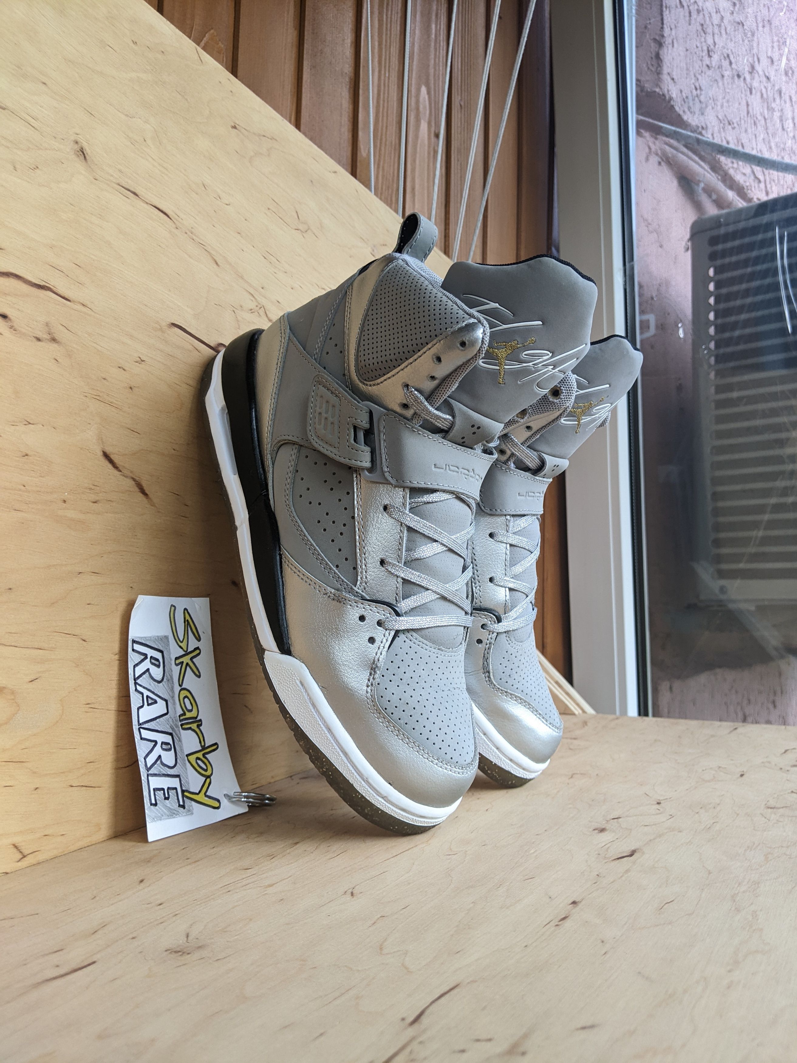 Jordan Brand Jordan Flight 45 High GS 'Metallic Silver' by Nike Size US 8.5 / IT 38.5 - 14 Thumbnail