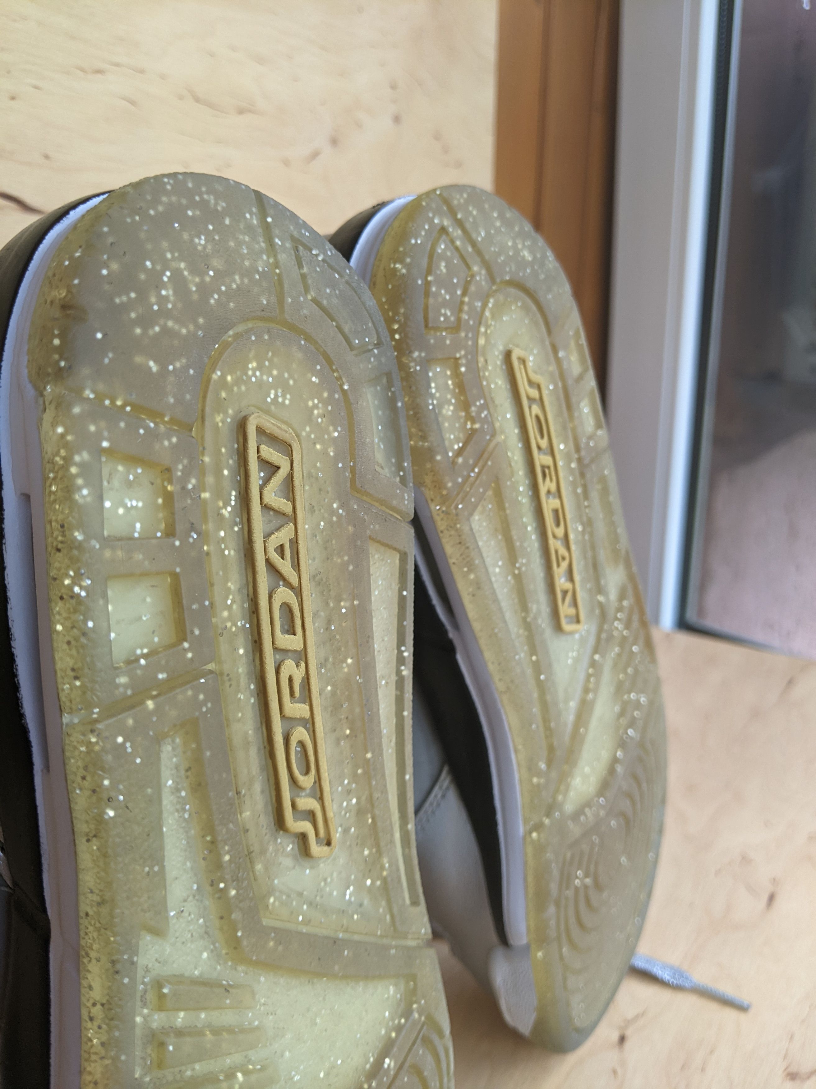 Jordan Brand Jordan Flight 45 High GS 'Metallic Silver' by Nike Size US 8.5 / IT 38.5 - 20 Thumbnail