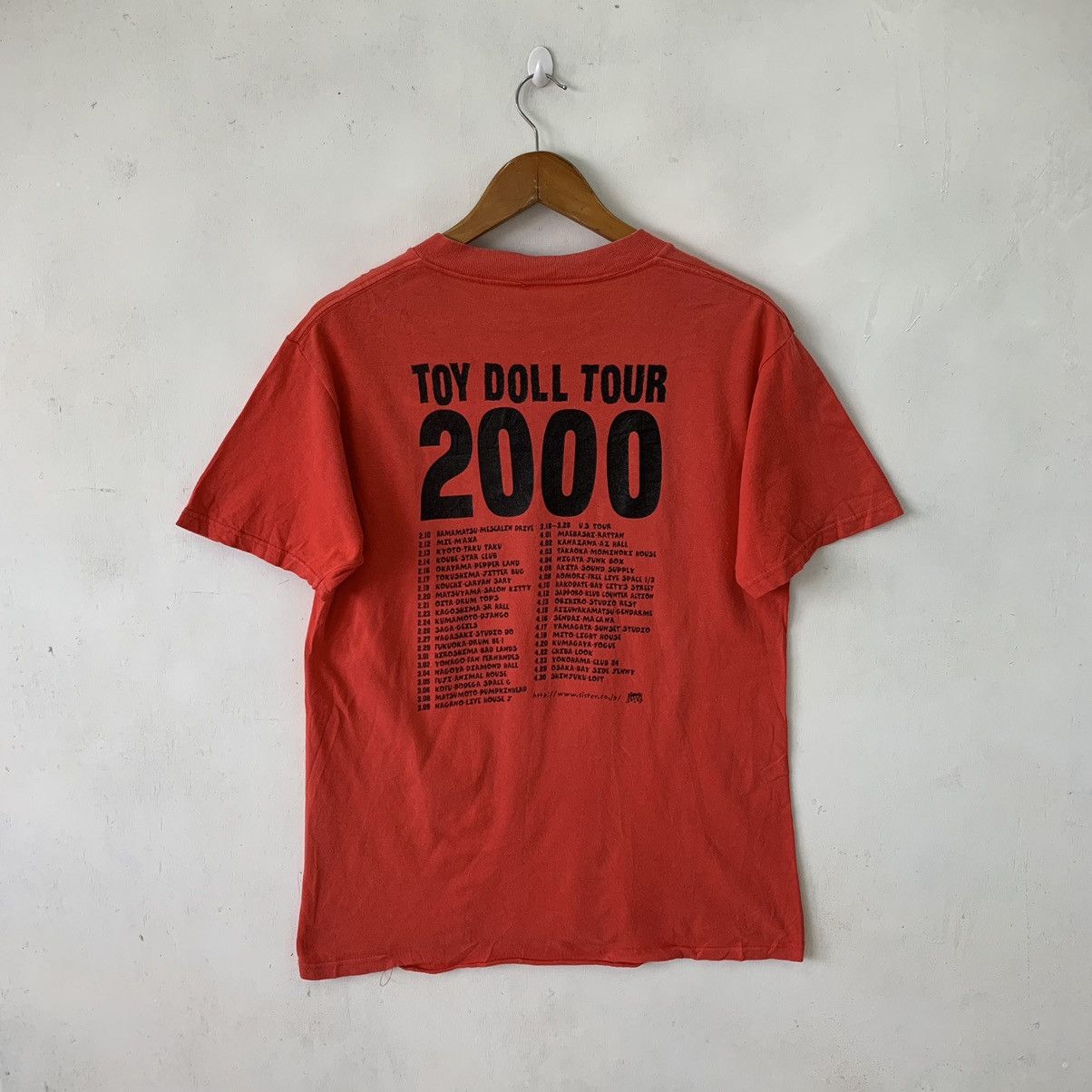 Band Tees Vintage Toy Doll Tour 2000 Lolita 18 Tshirt Size US M / EU 48-50 / 2 - 6 Thumbnail