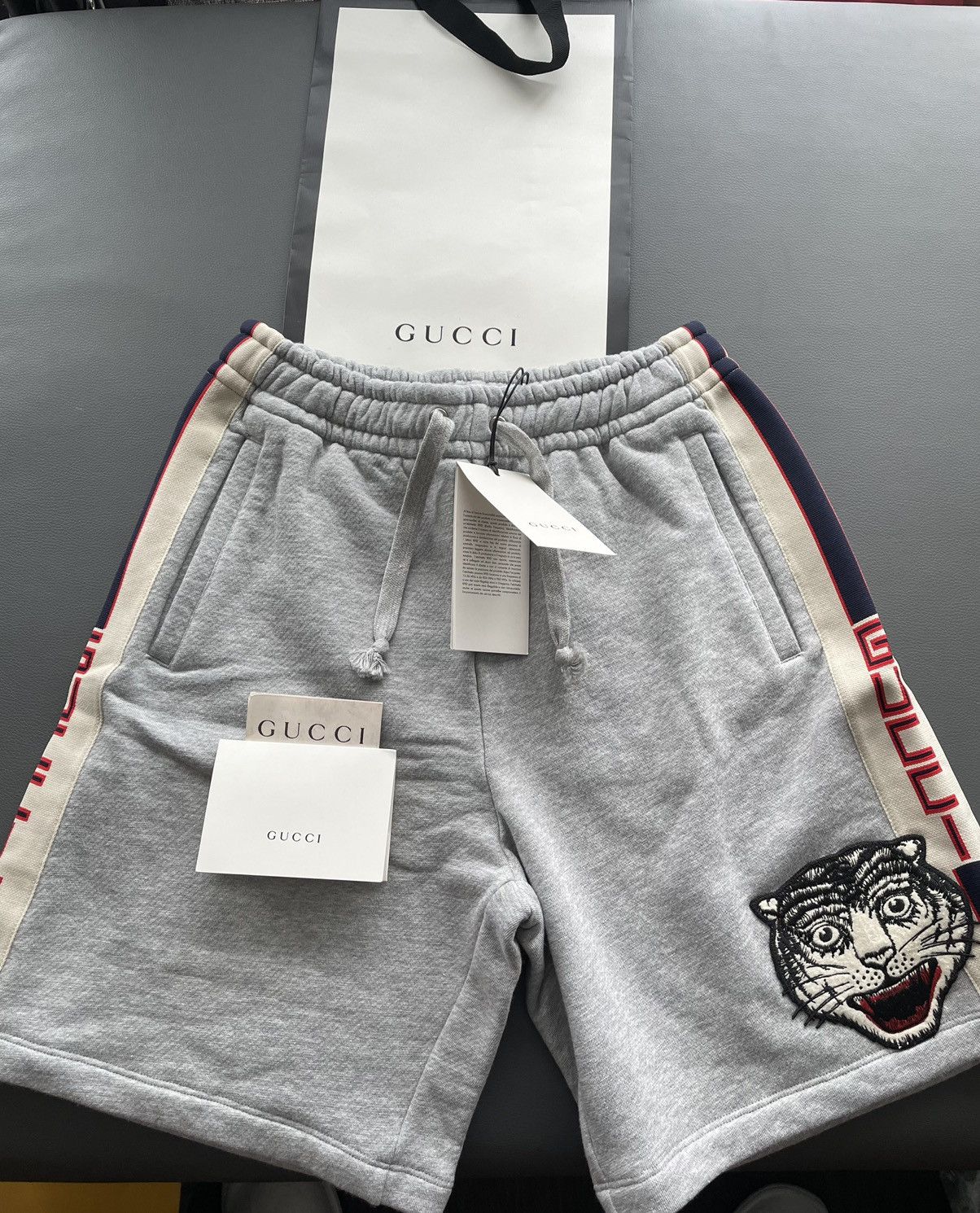 Gucci Brand New Limited Super Runway Tiger Gucci Track Shorts Size US 29 - 14 Thumbnail