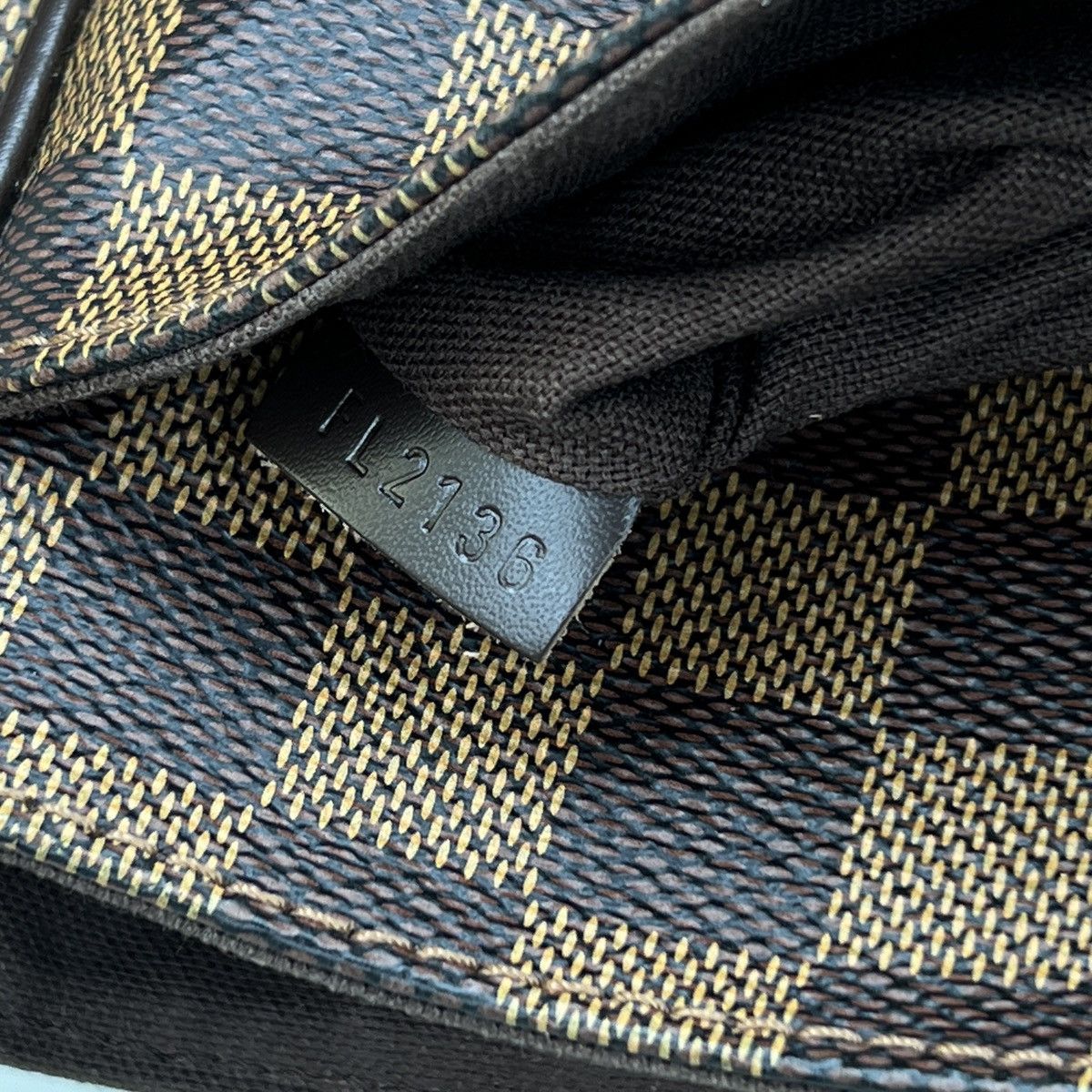 Louis Vuitton Louis Vuitton District PM Monogram Brown Messenger Bag Size ONE SIZE - 12 Thumbnail