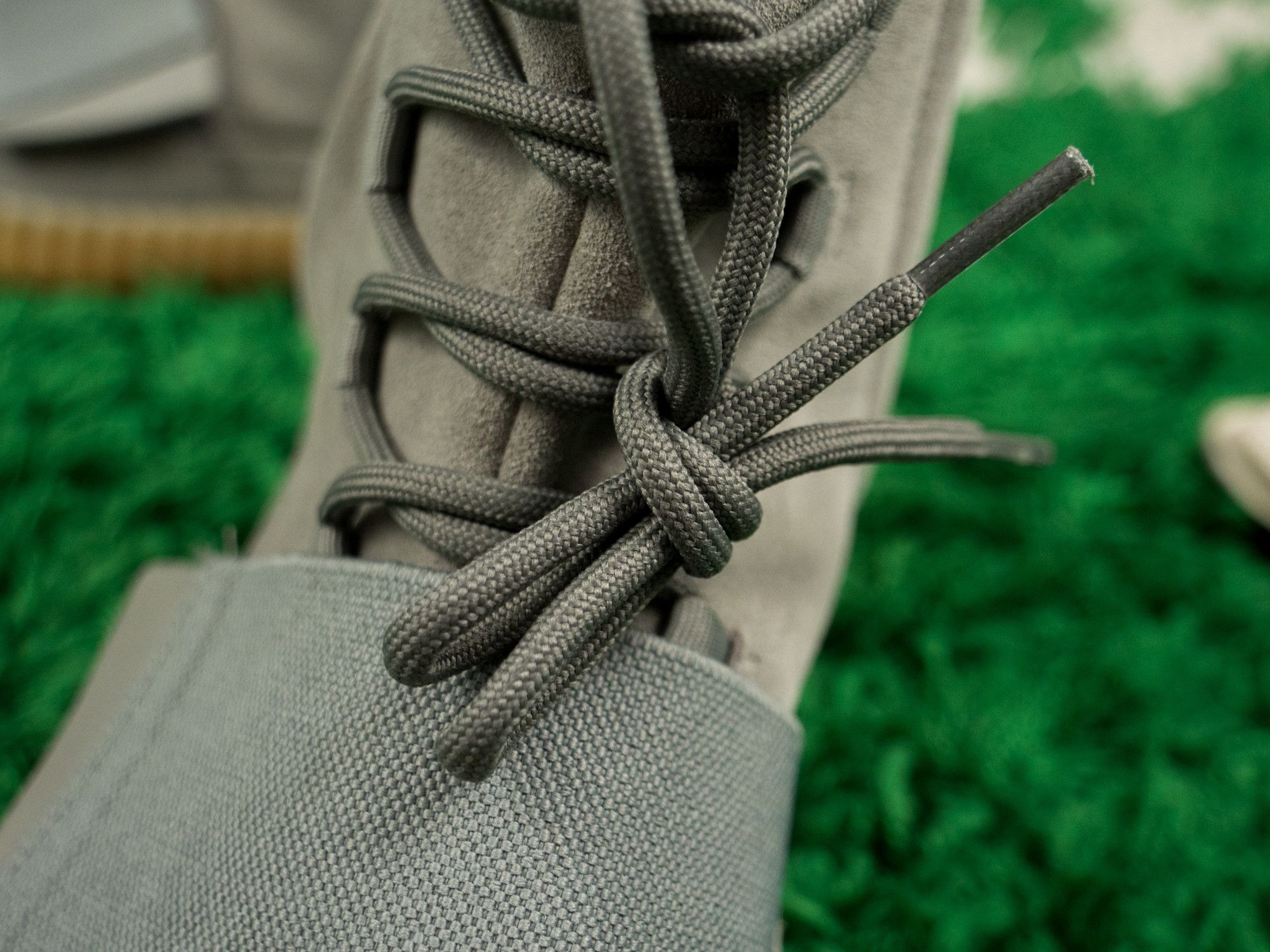 Adidas × Kanye West VNDS YEEZY 750 GREY GUM PERFECT CONTITION Size US 10 / EU 43 - 9 Thumbnail