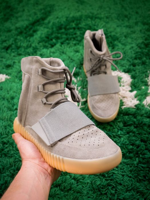 Yeezy 750 grey gum deals sizing