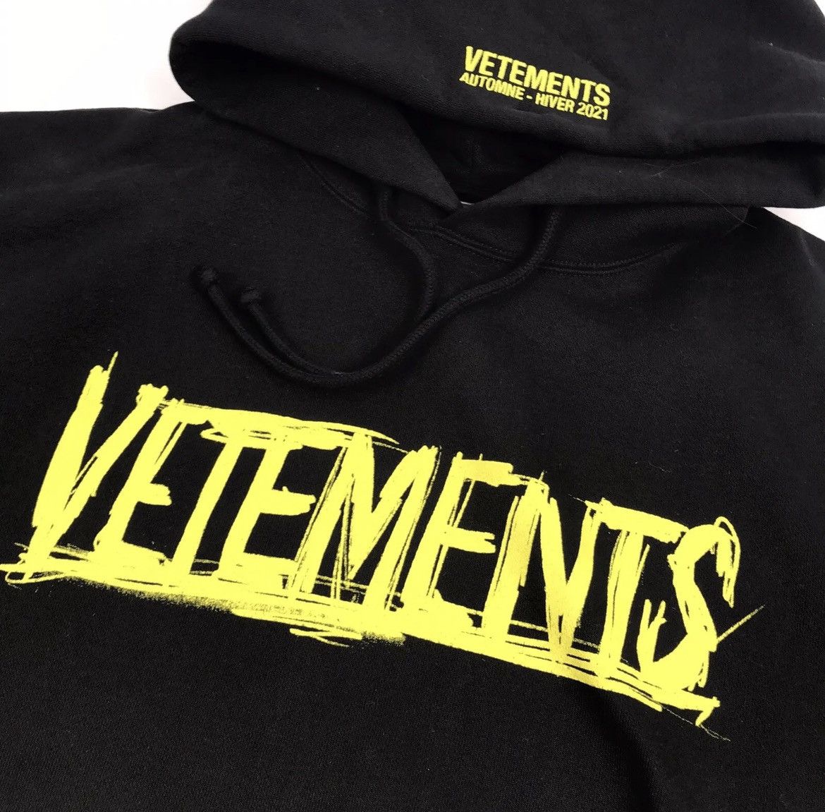 Vetements VETEMENTS WORLD TOUR BLACK AND YELLOW OVERSIZED HOODIE Size US XL / EU 56 / 4 - 6 Thumbnail