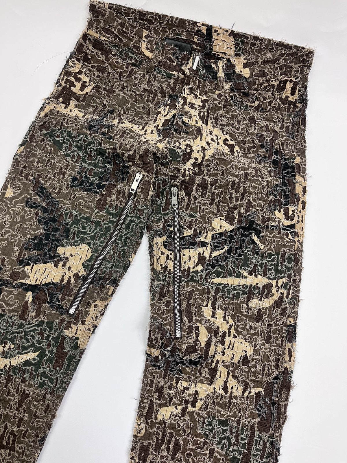 デニム・ジーパン CFIERCE Camouflage Spray-printed Jeans FF52DP2176S7.DS_P_02.jpg