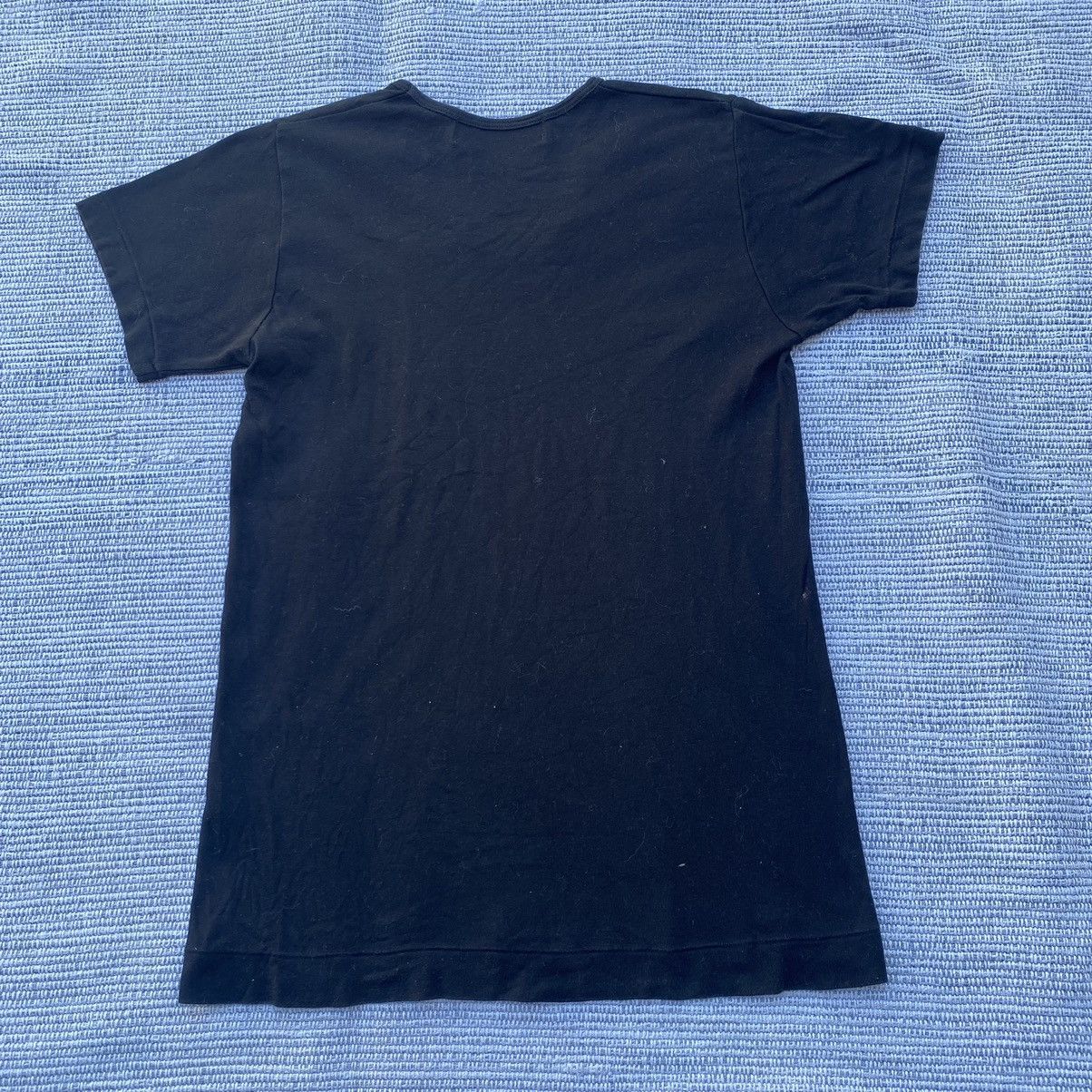 v-neck tshirt