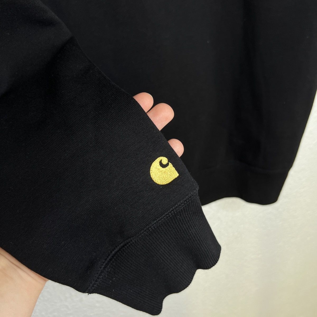 Carhartt × Carhartt Wip Carhartt WiP Black Hoodie Gold Logo Hooded Chase Sweat Size US M / EU 48-50 / 2 - 8 Thumbnail