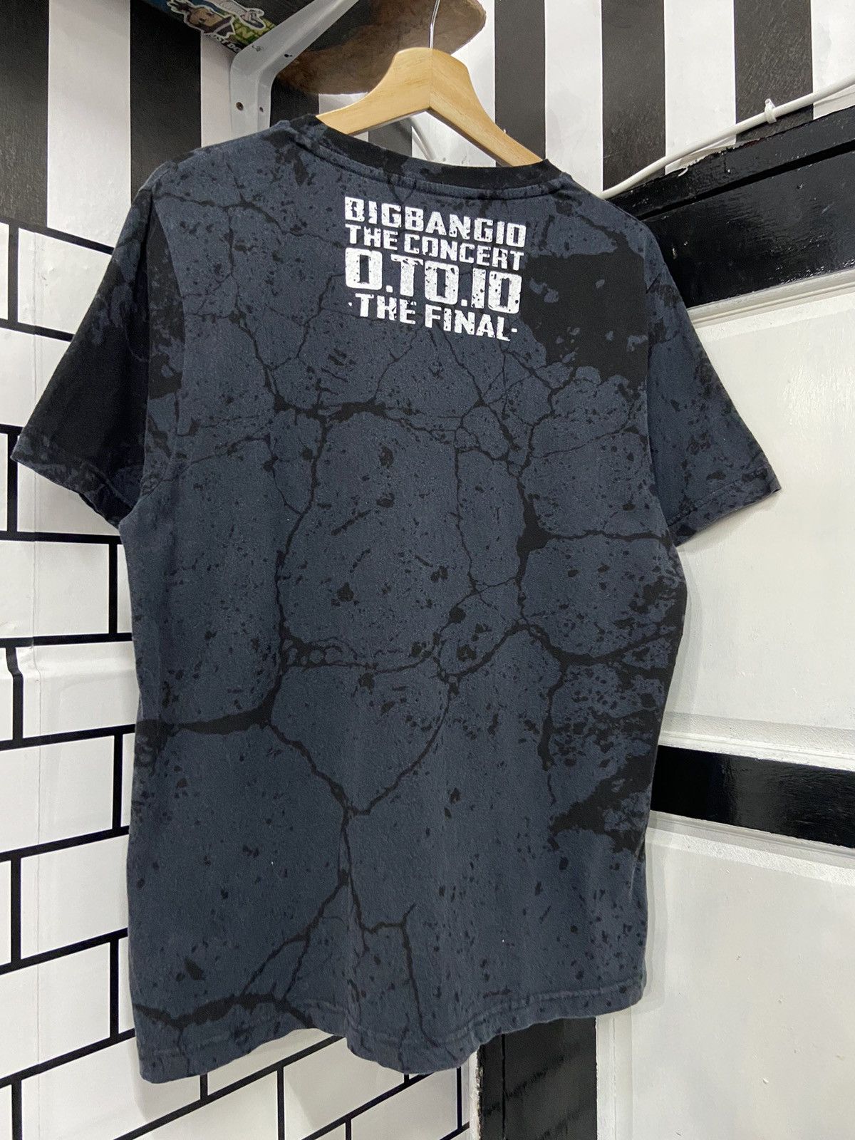 Band Tees × Japanese Brand BIGBANG KPOP The Concert 0.TO.10 The Final Official Tshirt Size US M / EU 48-50 / 2 - 8 Thumbnail