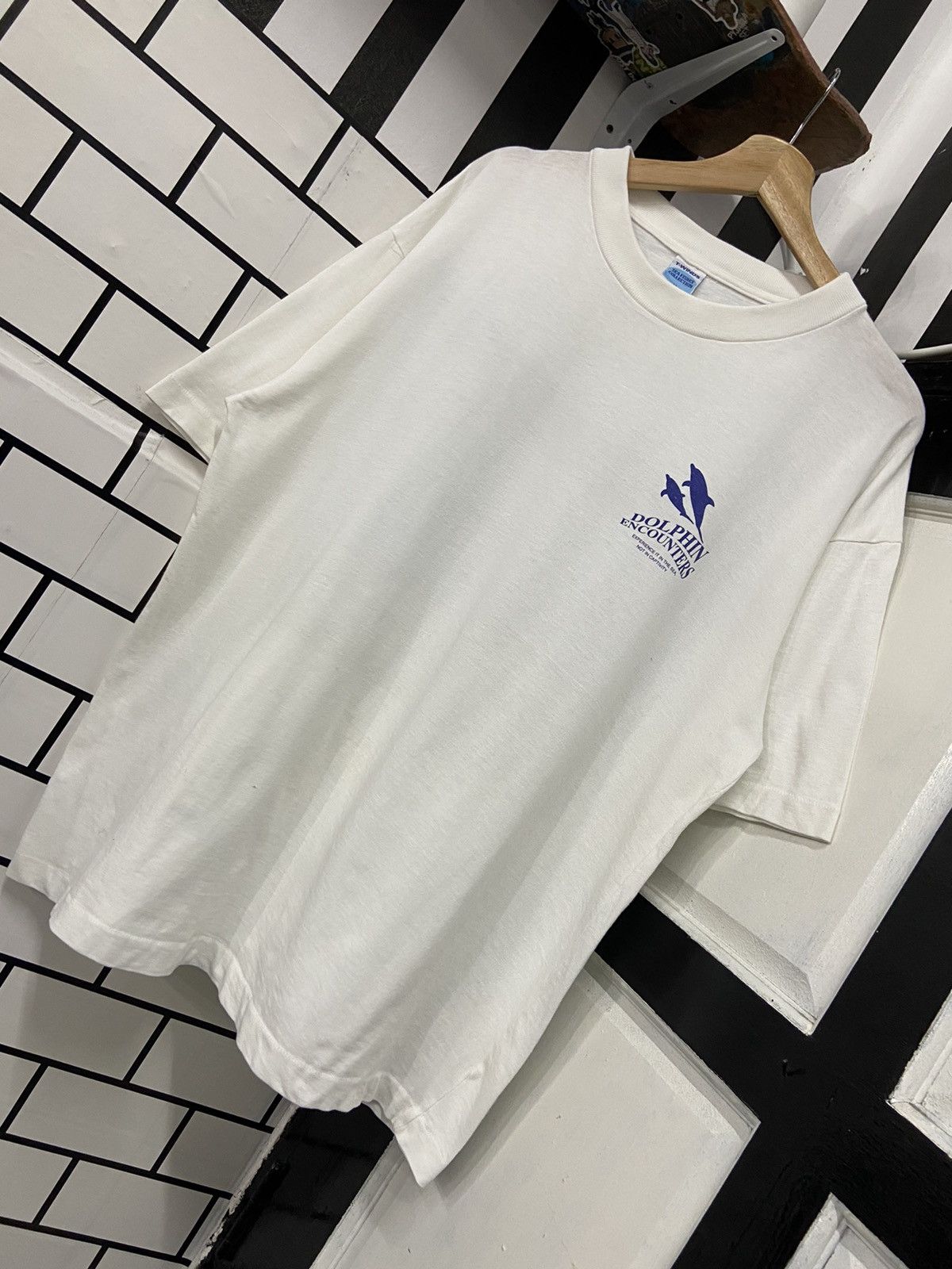 Vintage Vintage Dolphin Encounters Photography By Junji Takasago Tee Size US XL / EU 56 / 4 - 3 Thumbnail