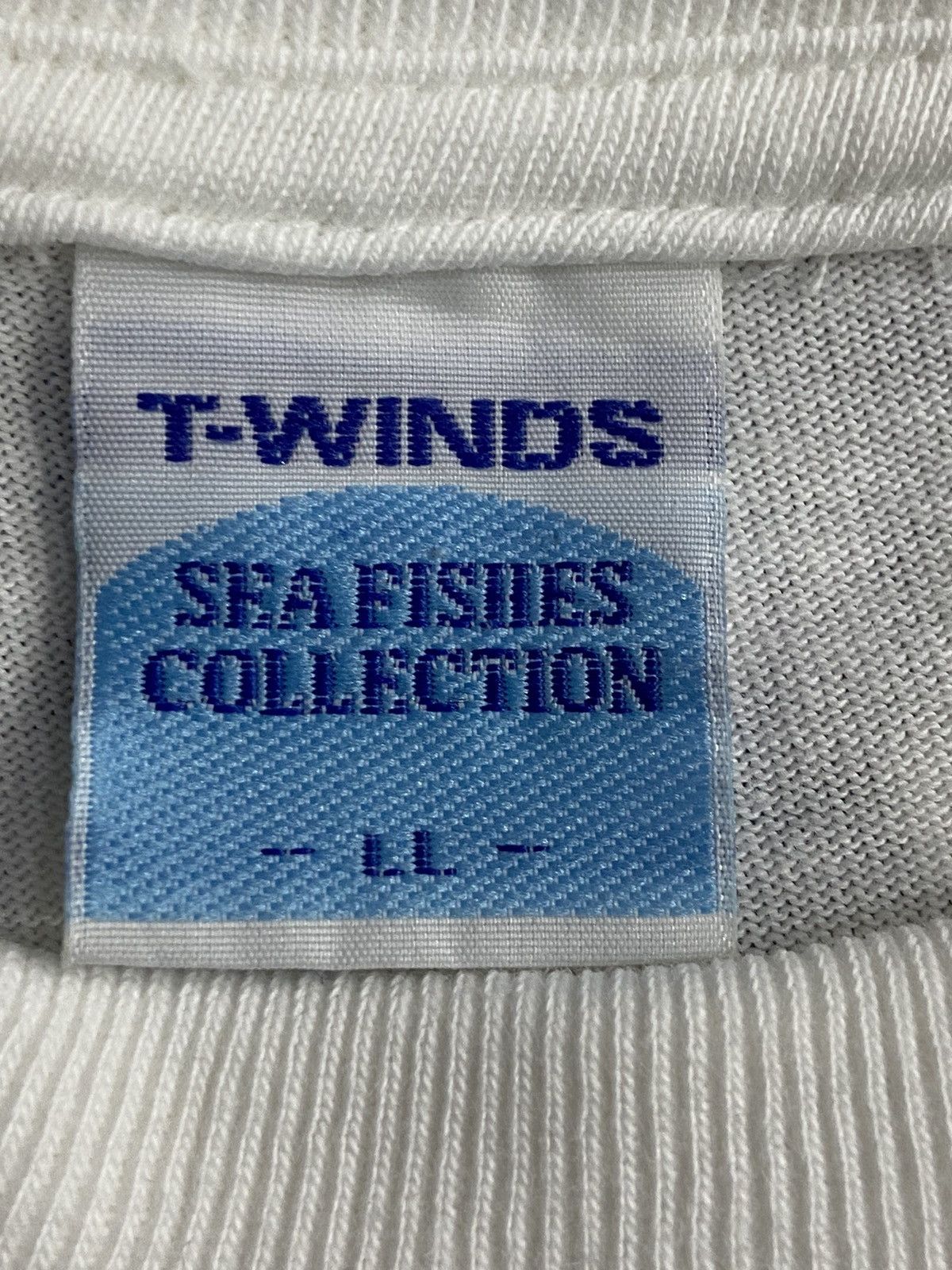Vintage Vintage Dolphin Encounters Photography By Junji Takasago Tee Size US XL / EU 56 / 4 - 11 Thumbnail