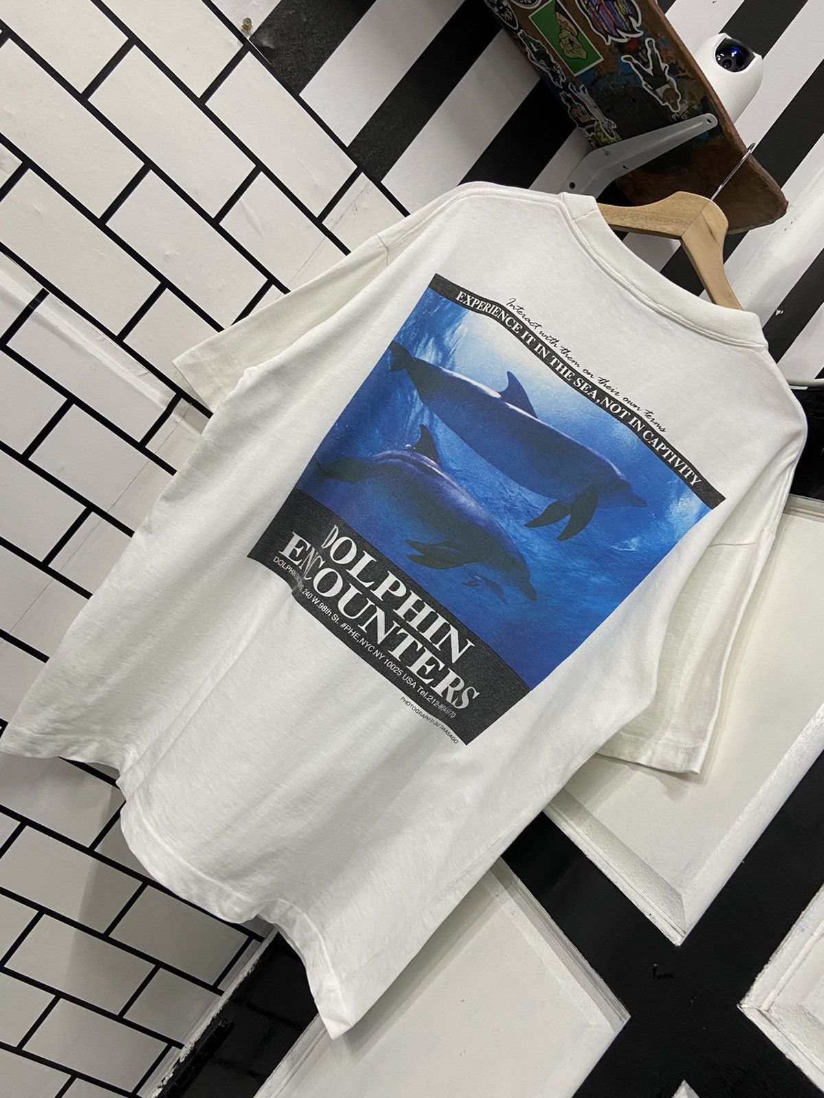 Vintage Vintage Dolphin Encounters Photography By Junji Takasago Tee Size US XL / EU 56 / 4 - 7 Thumbnail