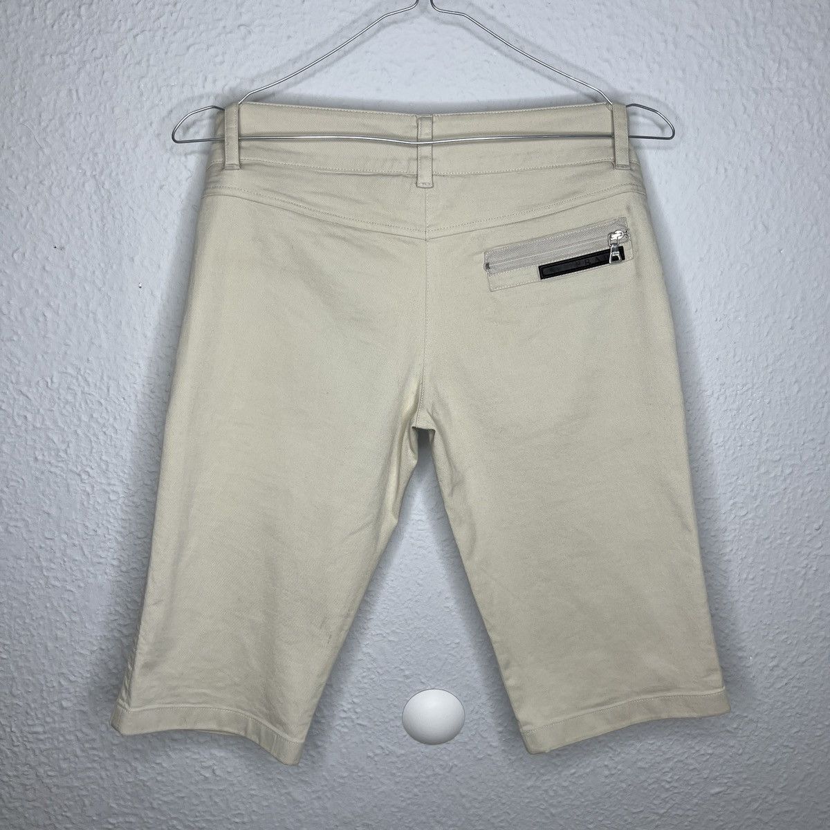 Prada Prada Bermuda Shorts Beige Logo Stripe Label Size 27" / US 4 / IT 40 - 2 Thumbnail