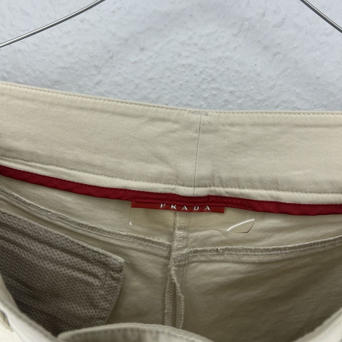 Prada Prada Bermuda Shorts Beige Logo Stripe Label Size 27" / US 4 / IT 40 - 7 Thumbnail