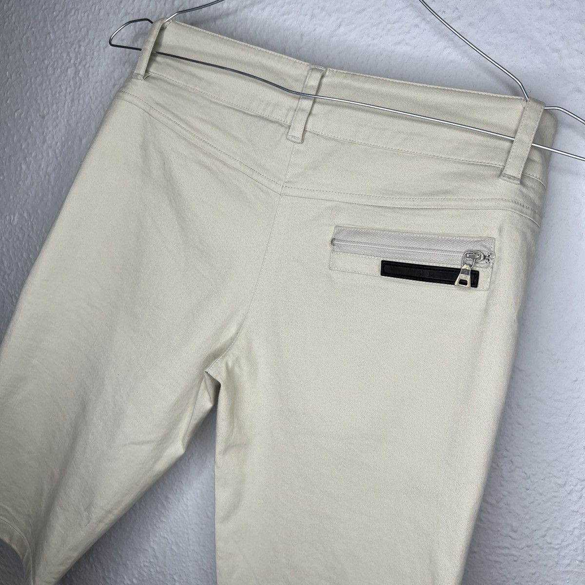 Prada Prada Bermuda Shorts Beige Logo Stripe Label Size 27" / US 4 / IT 40 - 3 Thumbnail