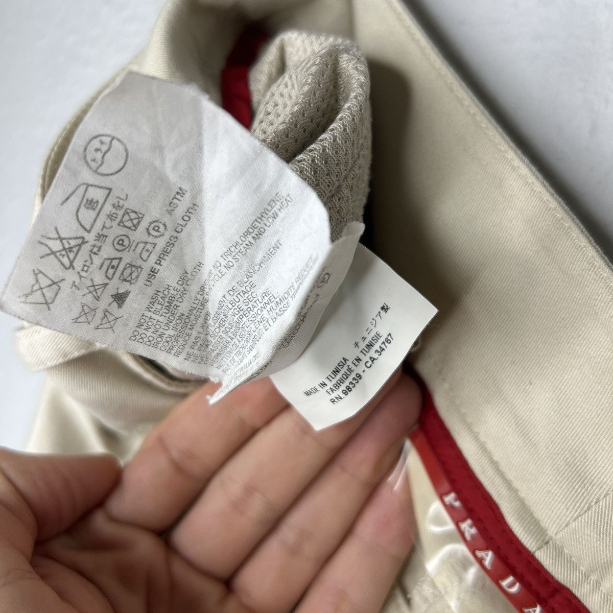 Prada Prada Bermuda Shorts Beige Logo Stripe Label Size 27" / US 4 / IT 40 - 10 Thumbnail