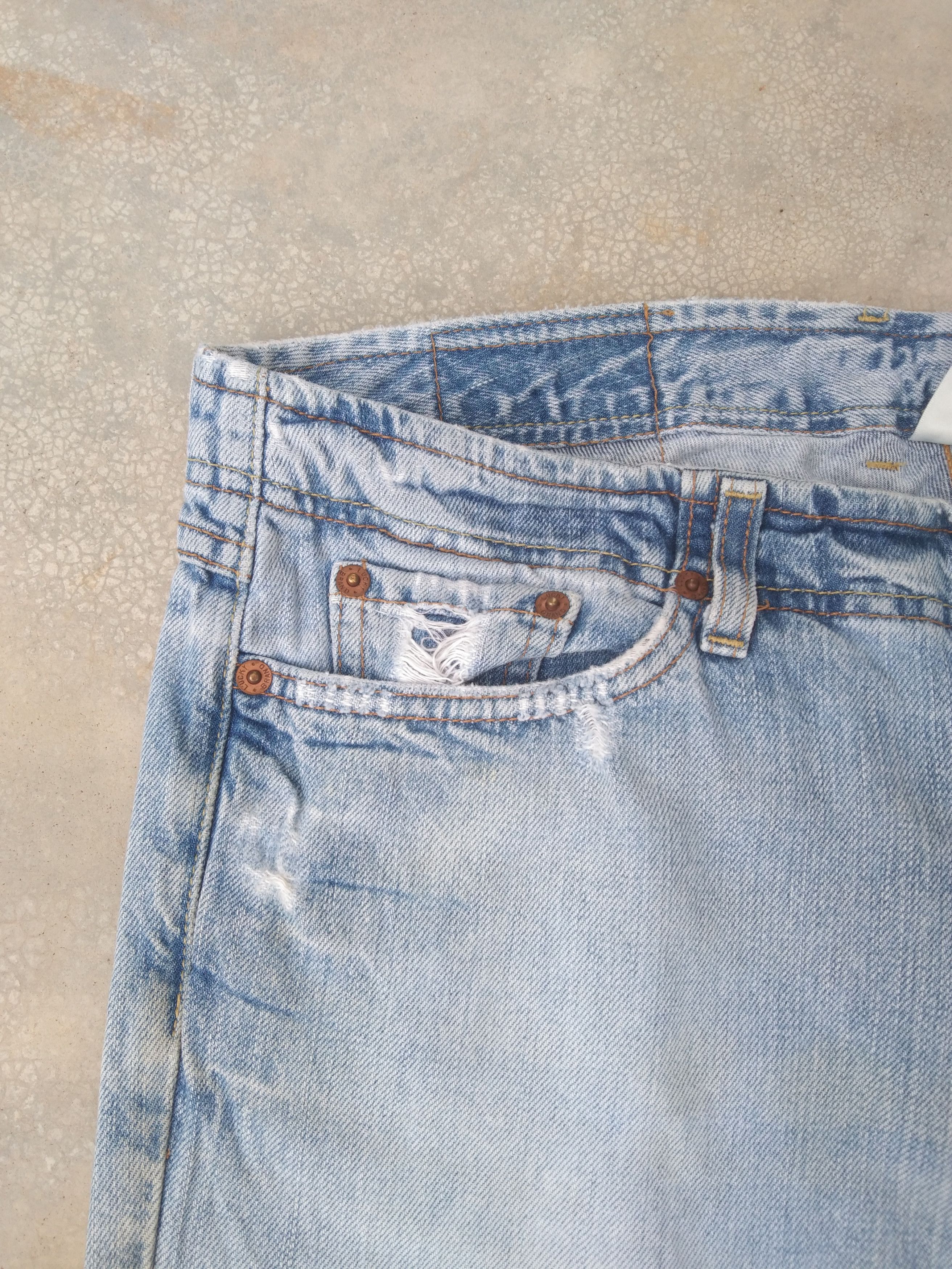 Lucky Brand Vintage Lucky Brand Faded Blue Boot Cut Jeans 34x32 Size US 34 / EU 50 - 7 Thumbnail