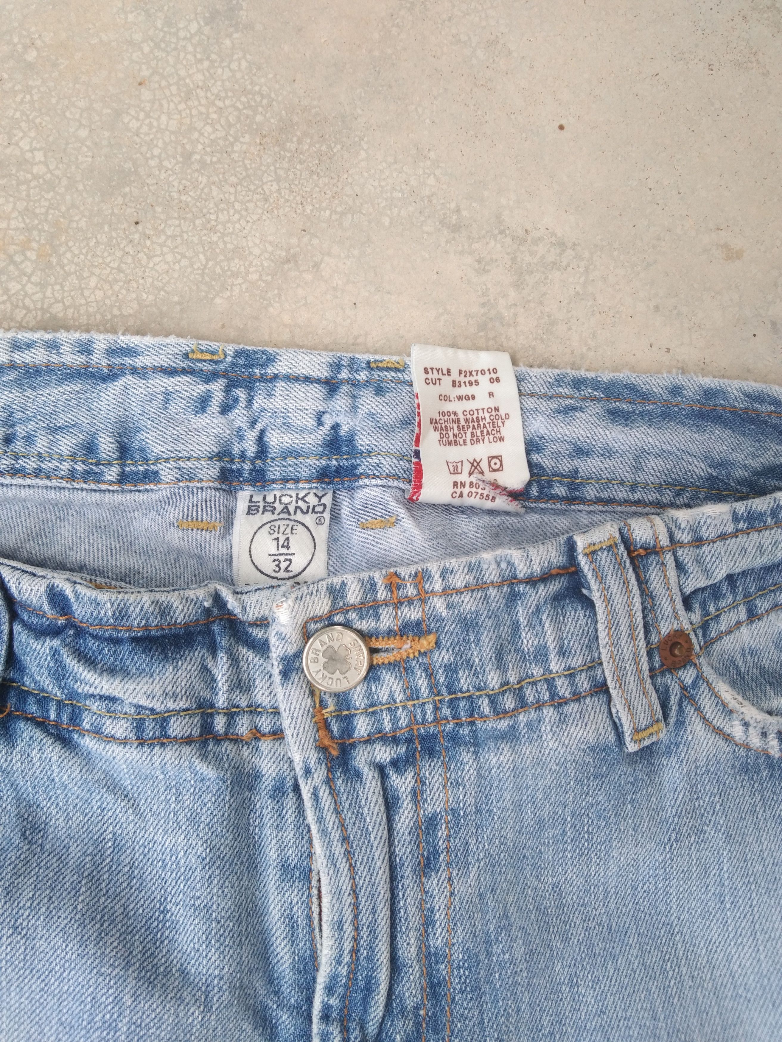 Lucky Brand Vintage Lucky Brand Faded Blue Boot Cut Jeans 34x32 Size US 34 / EU 50 - 8 Thumbnail