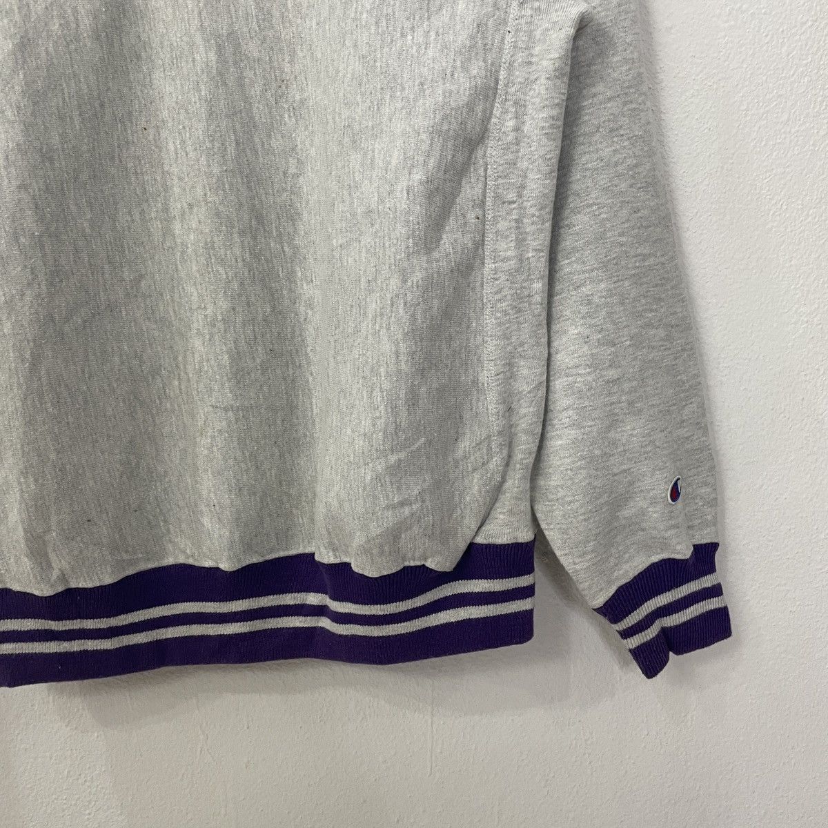 Champion Vintage Champion Reverse Weave Embroidery Logo Sweatshirt Size US L / EU 52-54 / 3 - 2 Thumbnail