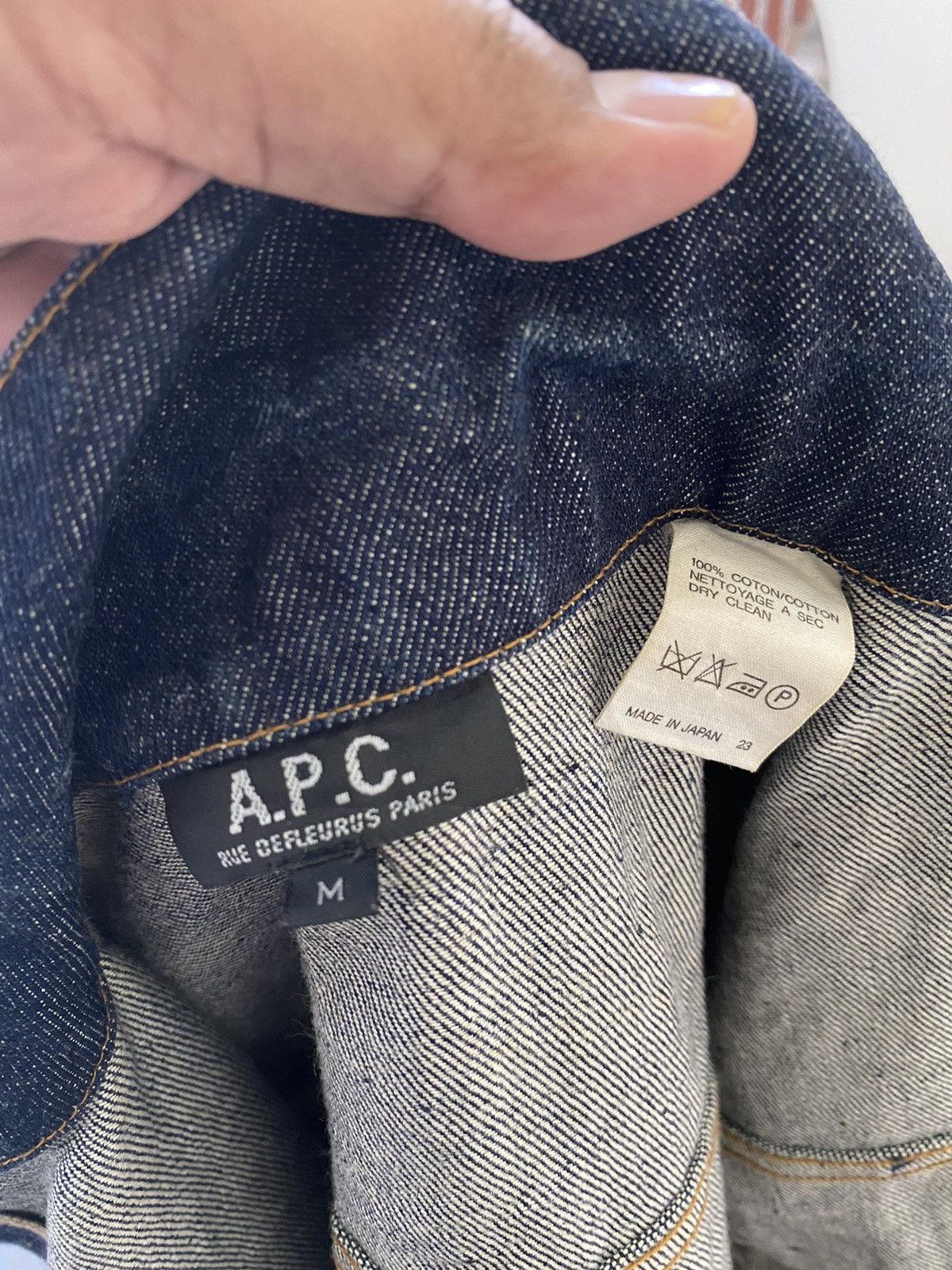 A.P.C. A.P.C RAW SELVEDGE DENIM JEANS JACKET JAPAN MADE Size M / US 6-8 / IT 42-44 - 7 Thumbnail