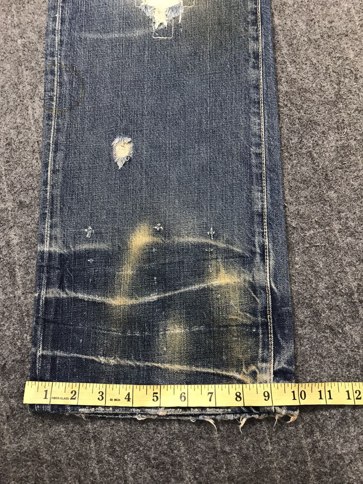 Levi's × Vintage Vintage Levi’s Distressed Design Buckle Back Denim Jeans Size US 33 - 25 Thumbnail