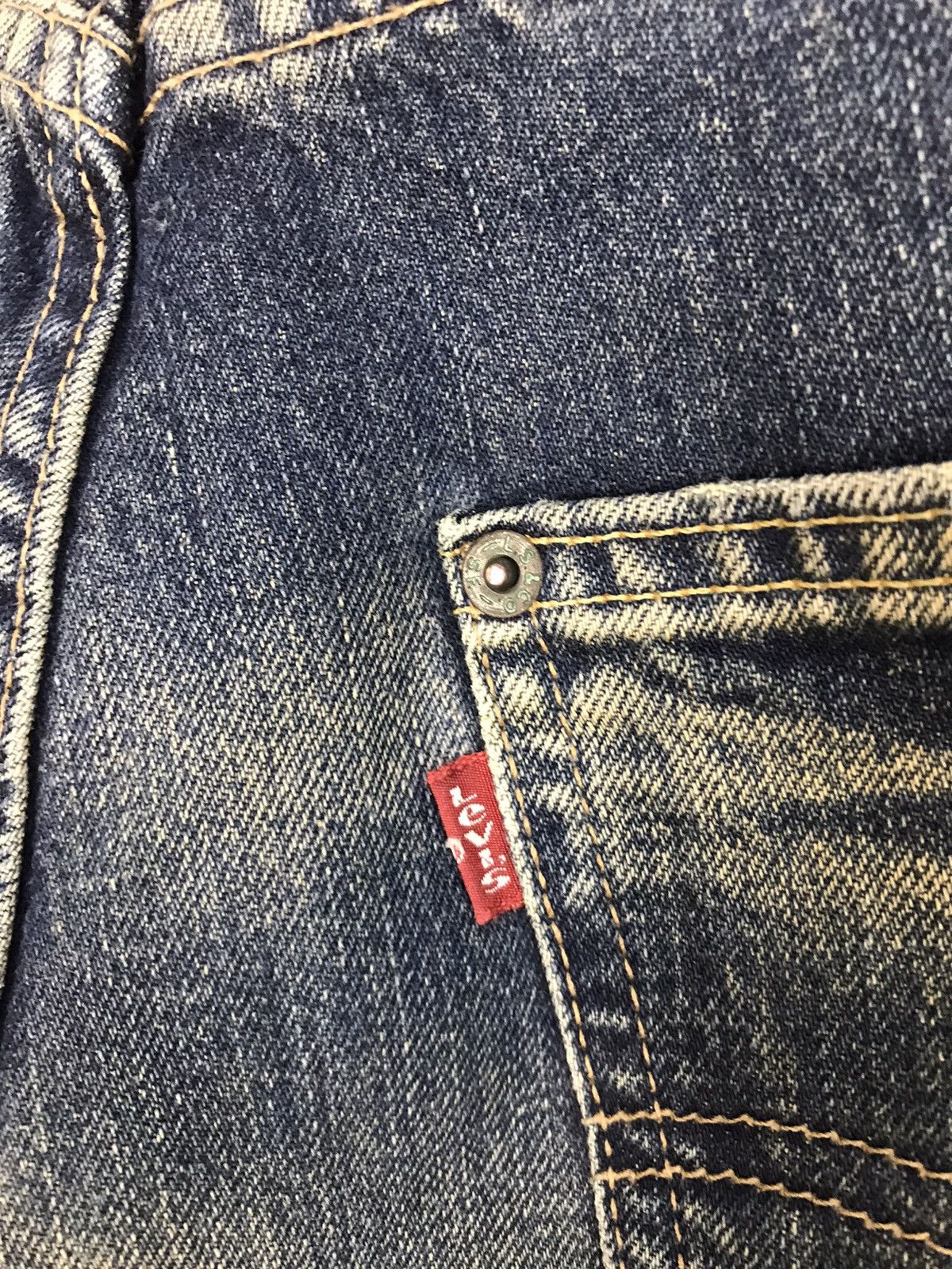Levi's × Vintage Vintage Levi’s Distressed Design Buckle Back Denim Jeans Size US 33 - 14 Thumbnail