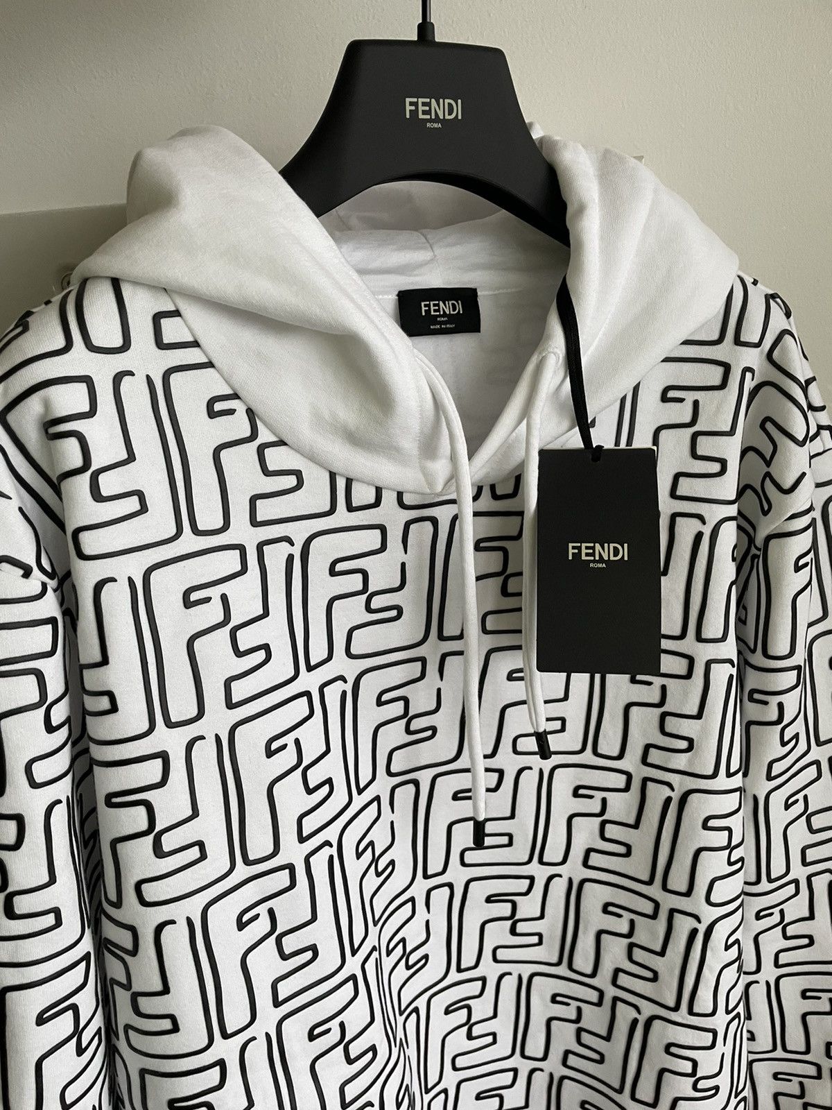 Fendi hoodie black and white online