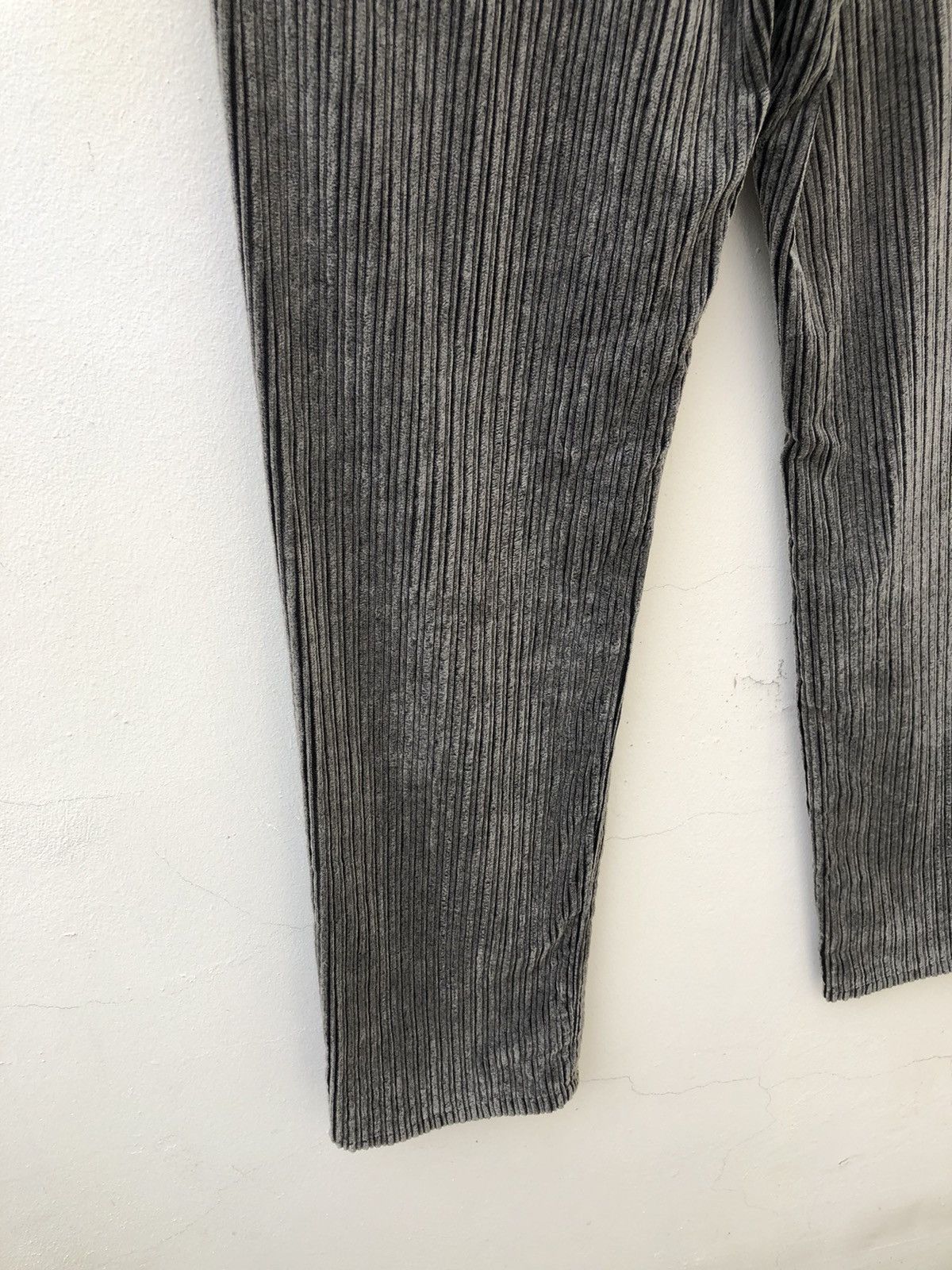 Paul Smith Vintage Paul Smith Jeans Grey Striped Corduroy Pant Size US 31 - 12 Thumbnail