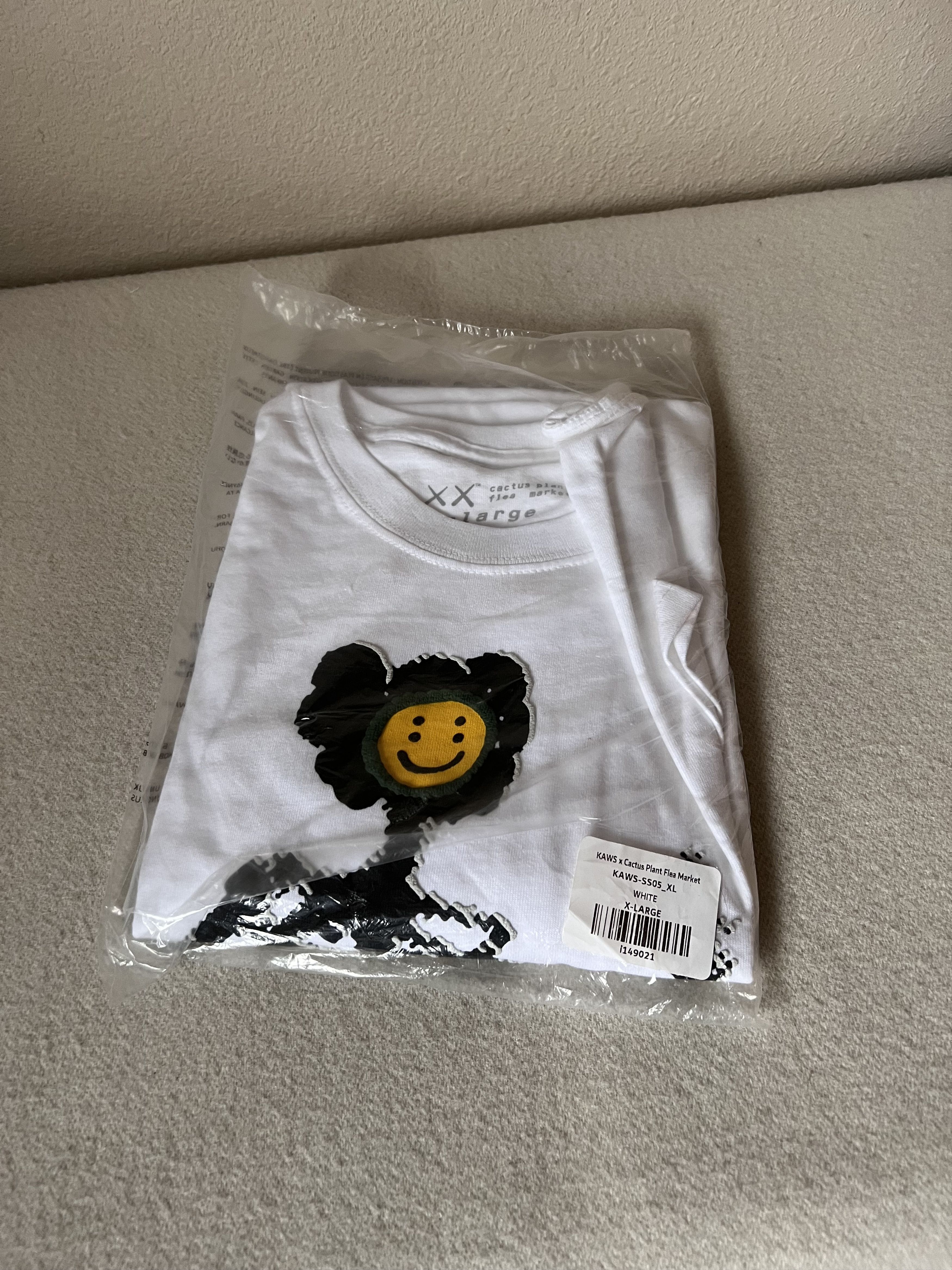 Cactus Plant Flea Market × Kaws KAWS Cactus Plant Flea Market Tee in White Size US XL / EU 56 / 4 - 2 Thumbnail