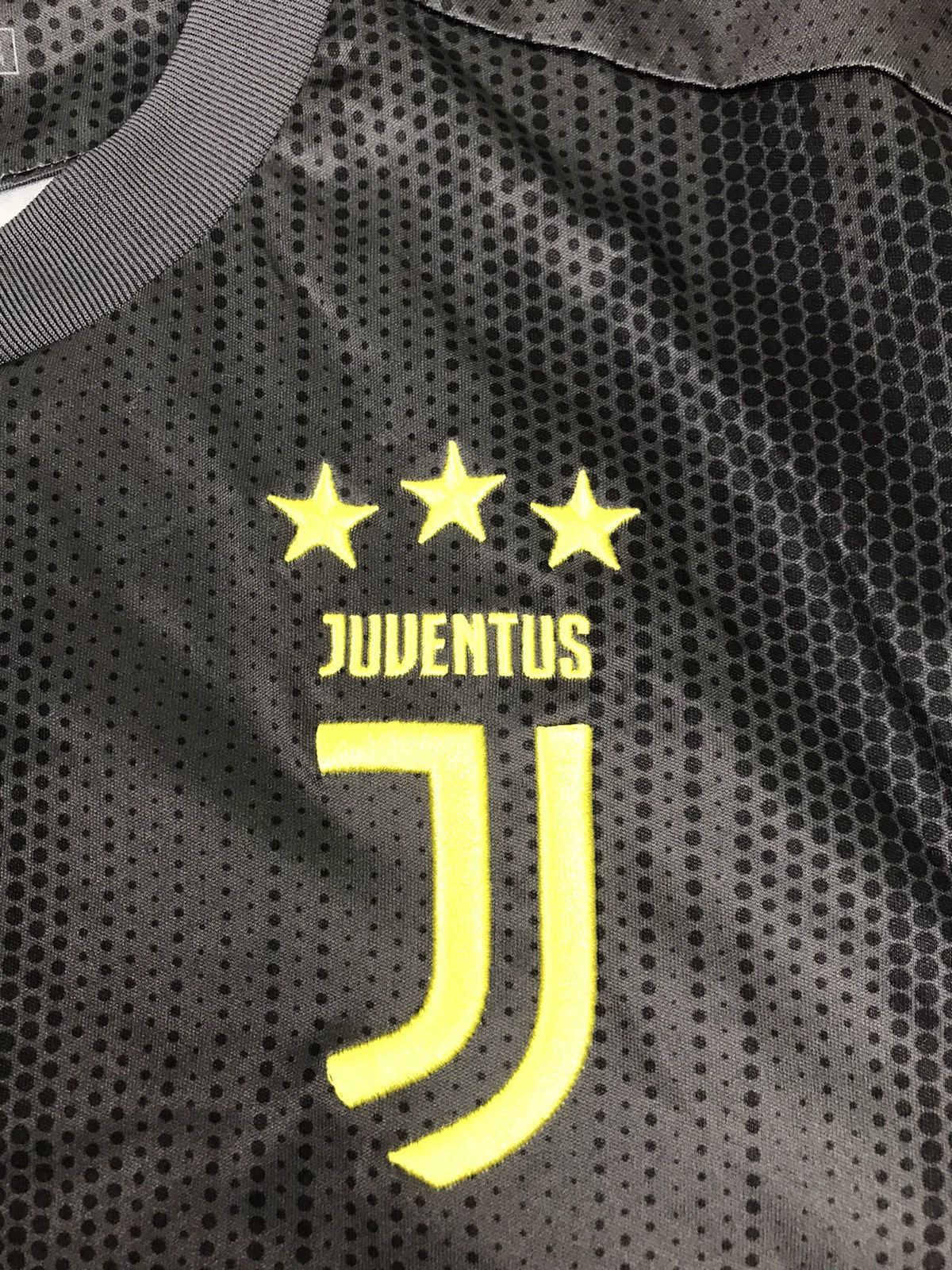 Adidas 2018/19 Juventus Soccer Jersey, Football Shirt ADIDAS DP0455 Size US S / EU 44-46 / 1 - 8 Thumbnail