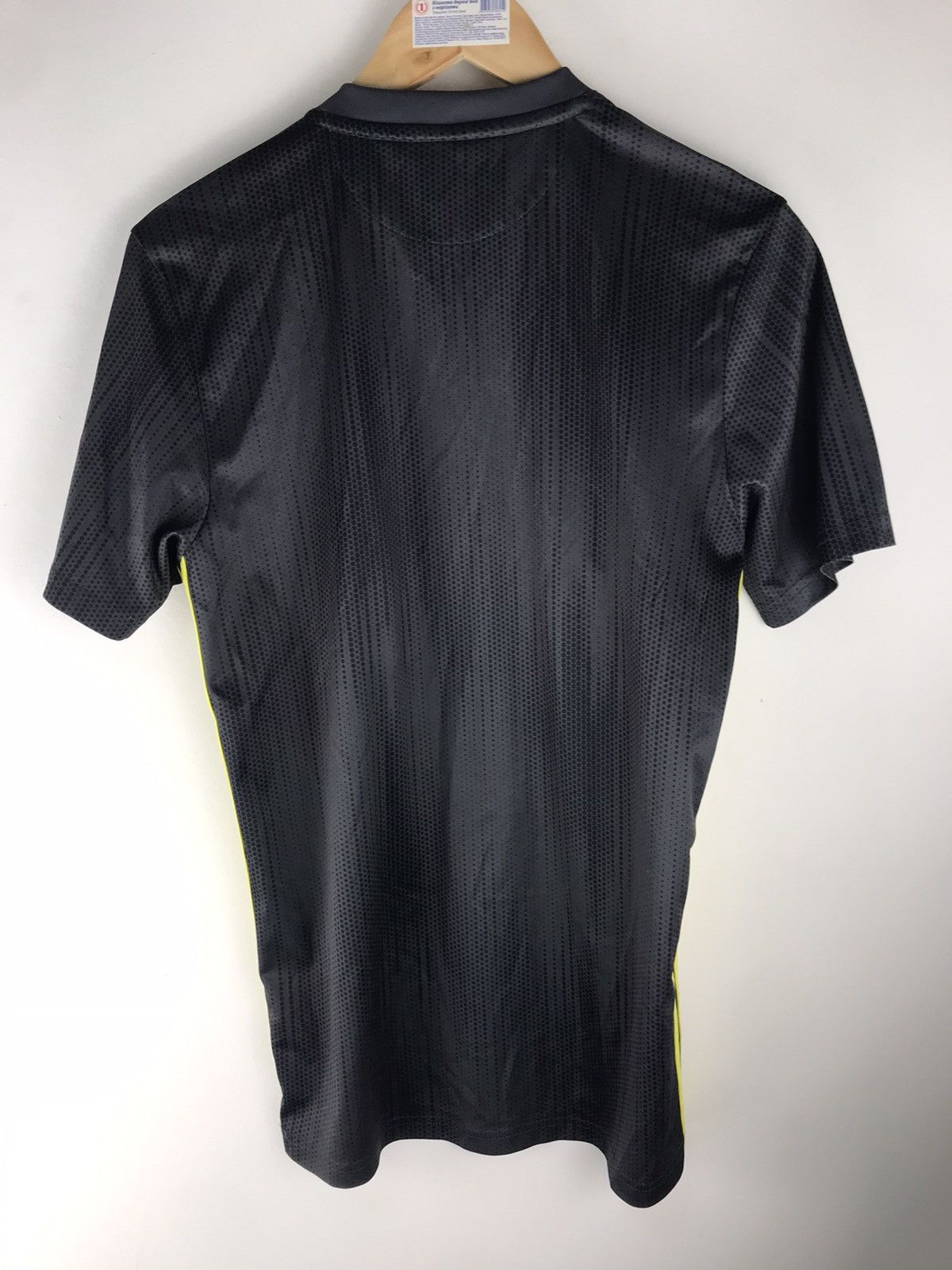 Adidas 2018/19 Juventus Soccer Jersey, Football Shirt ADIDAS DP0455 Size US S / EU 44-46 / 1 - 2 Thumbnail