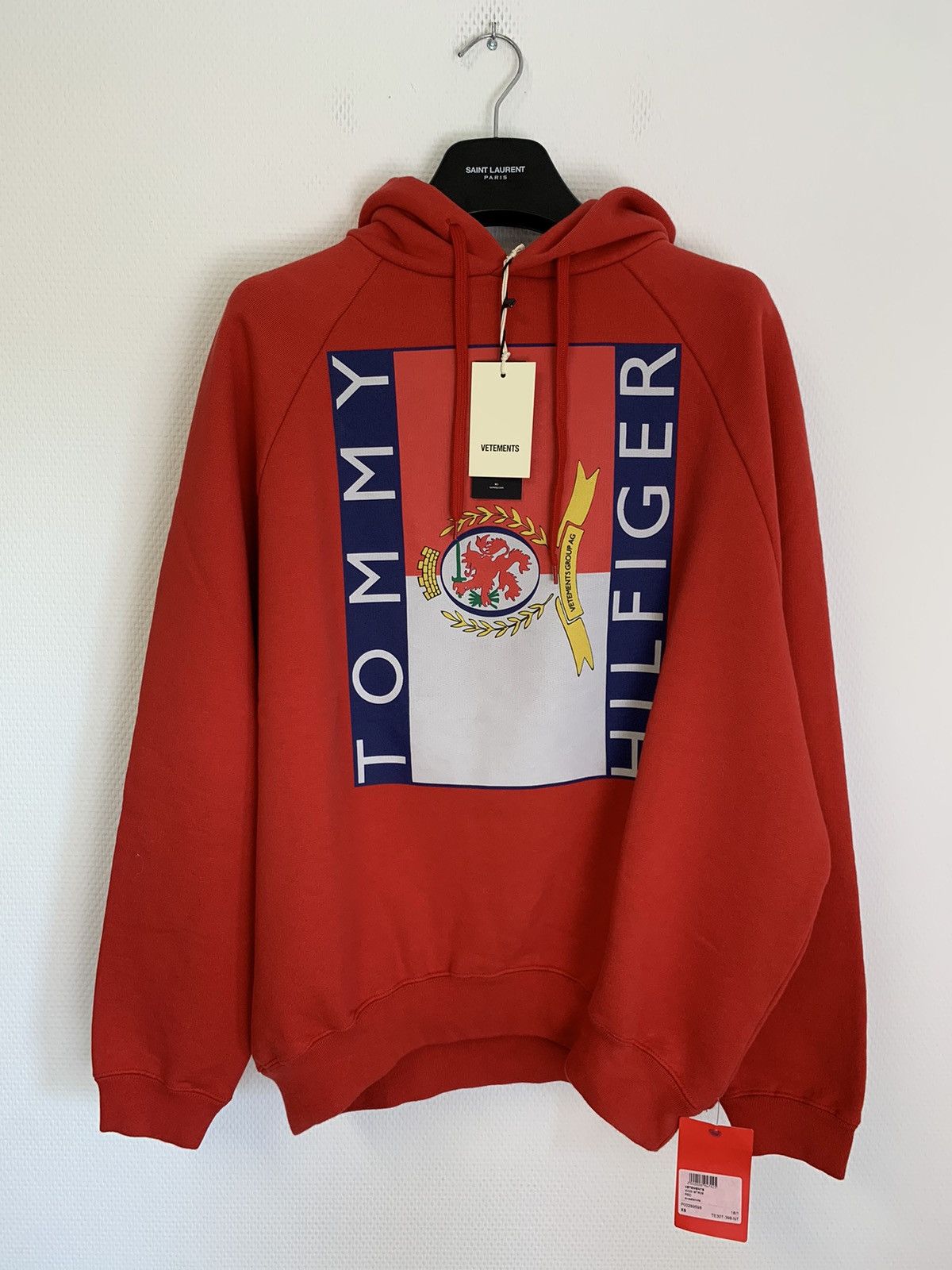 Pre-owned Tommy Hilfiger X Vetements 2018 Vetements Tommy Hilfiger Logo Hoodie Red