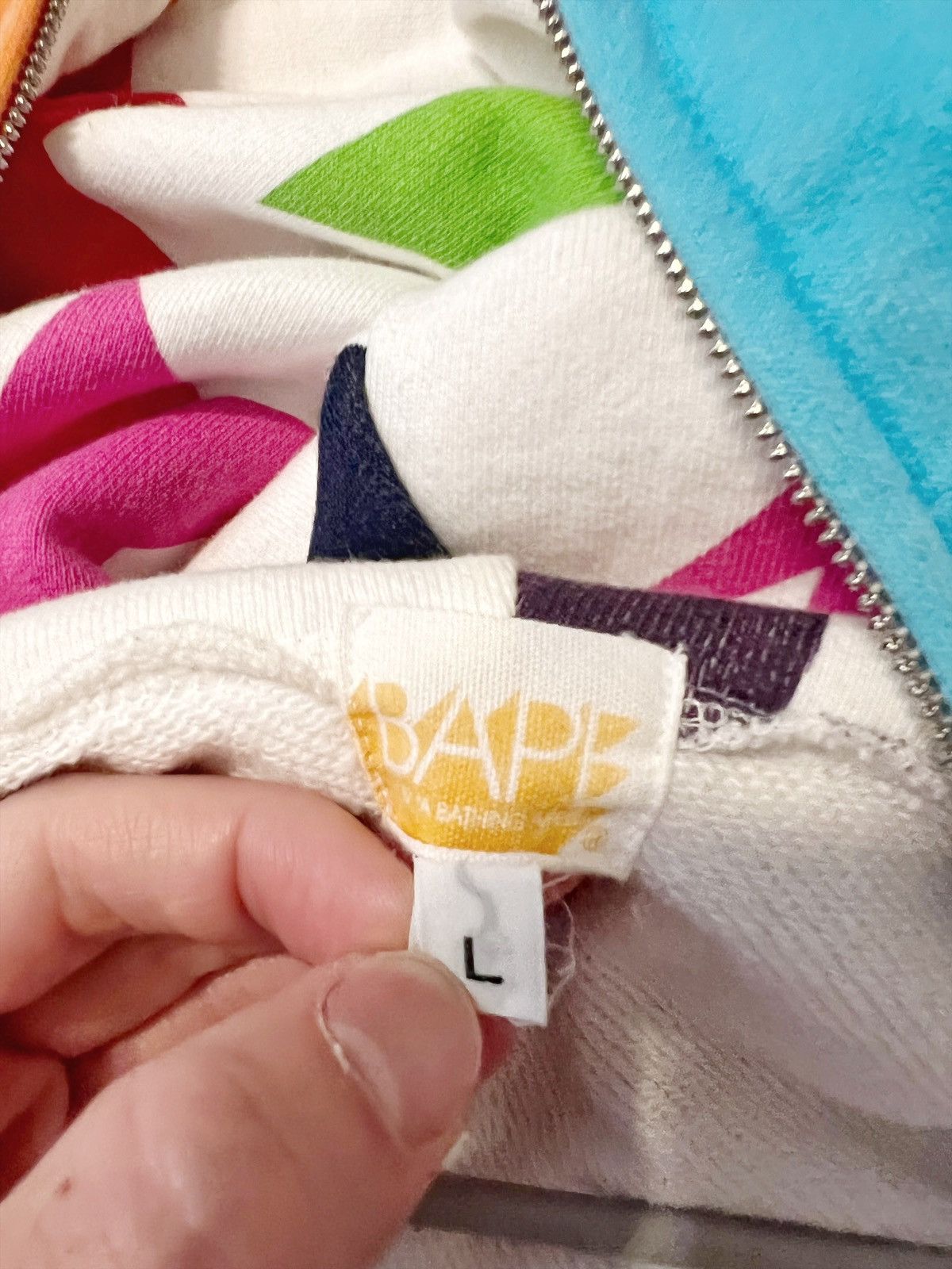 Bape 2006 White Rainbow Multicolor Sta Size US L / EU 52-54 / 3 - 6 Thumbnail
