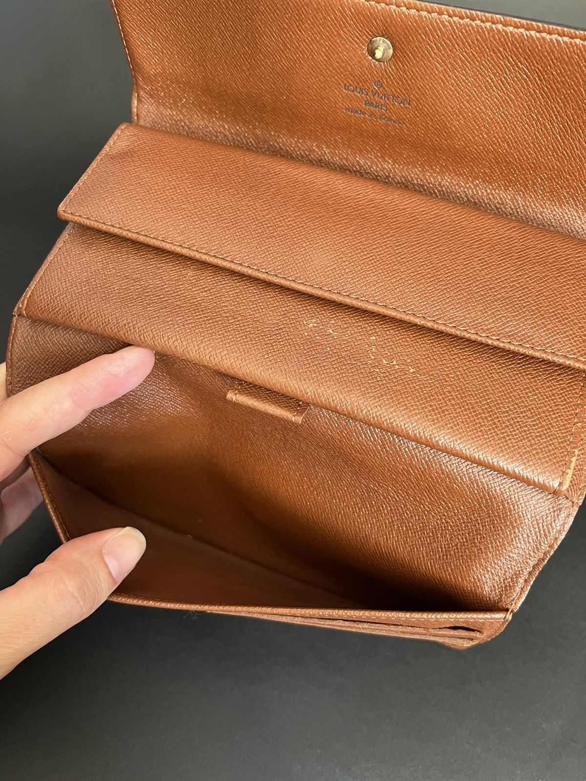 Louis Vuitton Louis Vuitton wallet Size ONE SIZE - 16 Thumbnail