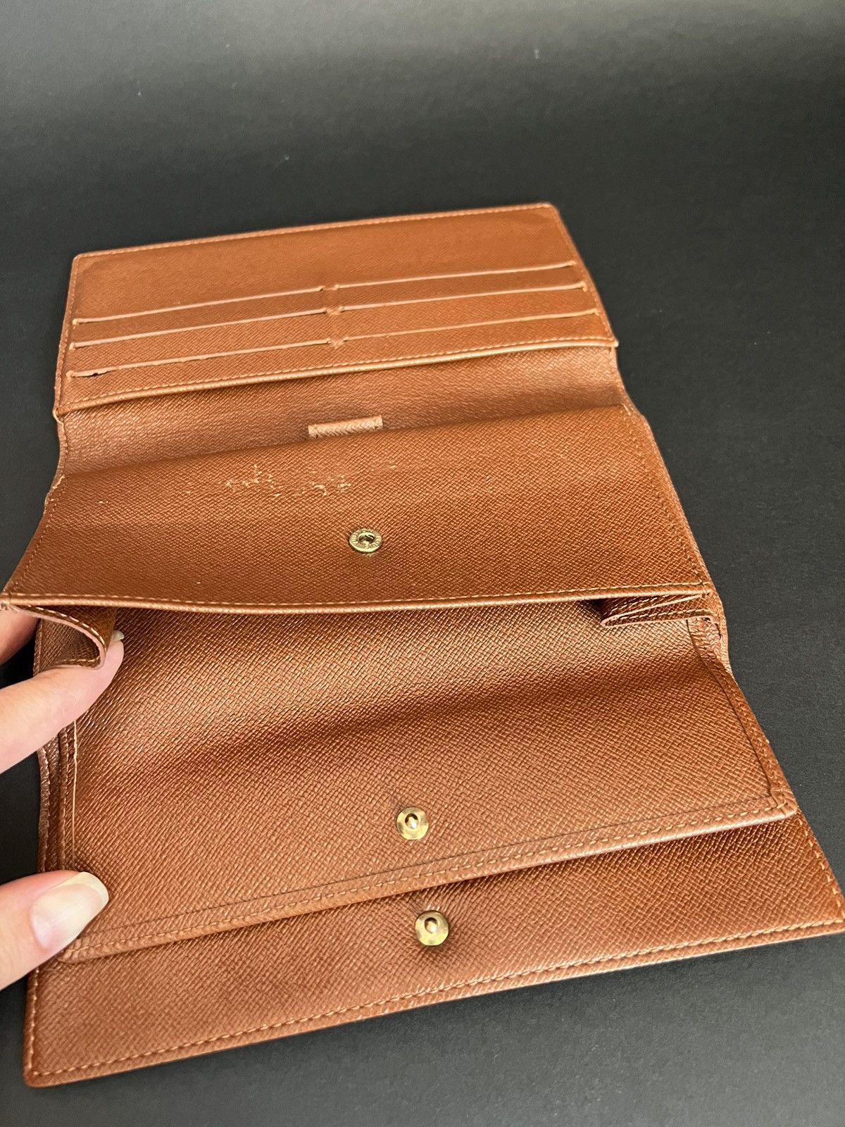 Louis Vuitton Louis Vuitton wallet Size ONE SIZE - 12 Thumbnail