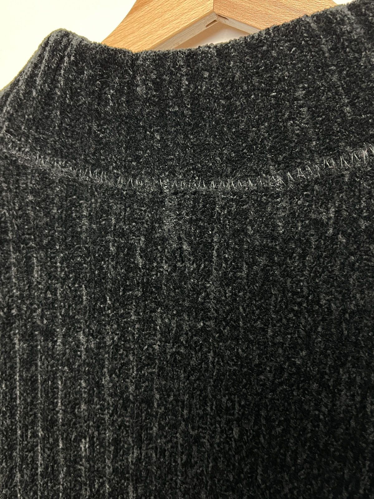 Iceberg iceberg y2k chenille moc neck archive sweater Size US L / EU 52-54 / 3 - 7 Thumbnail