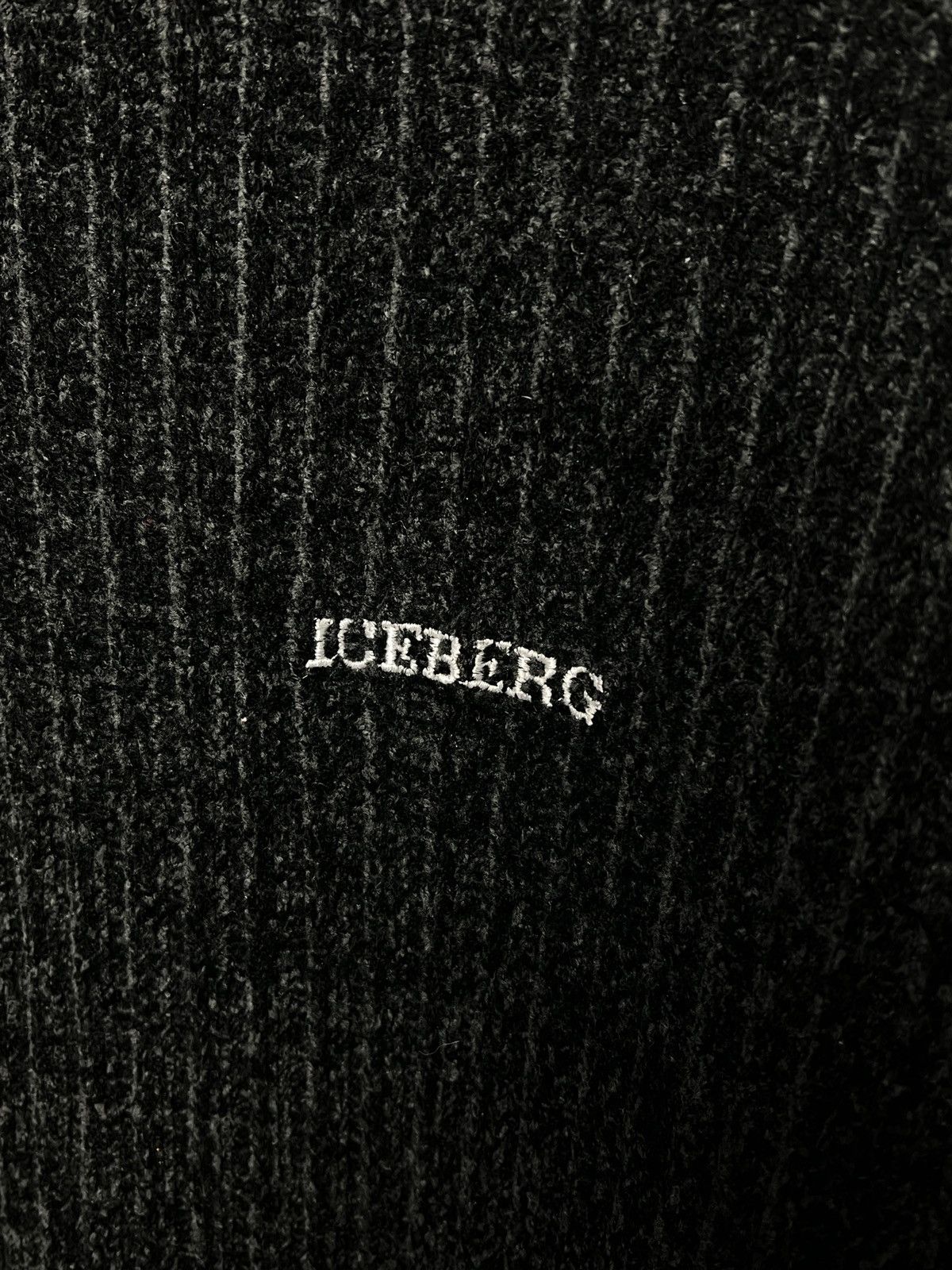 Iceberg iceberg y2k chenille moc neck archive sweater Size US L / EU 52-54 / 3 - 3 Thumbnail