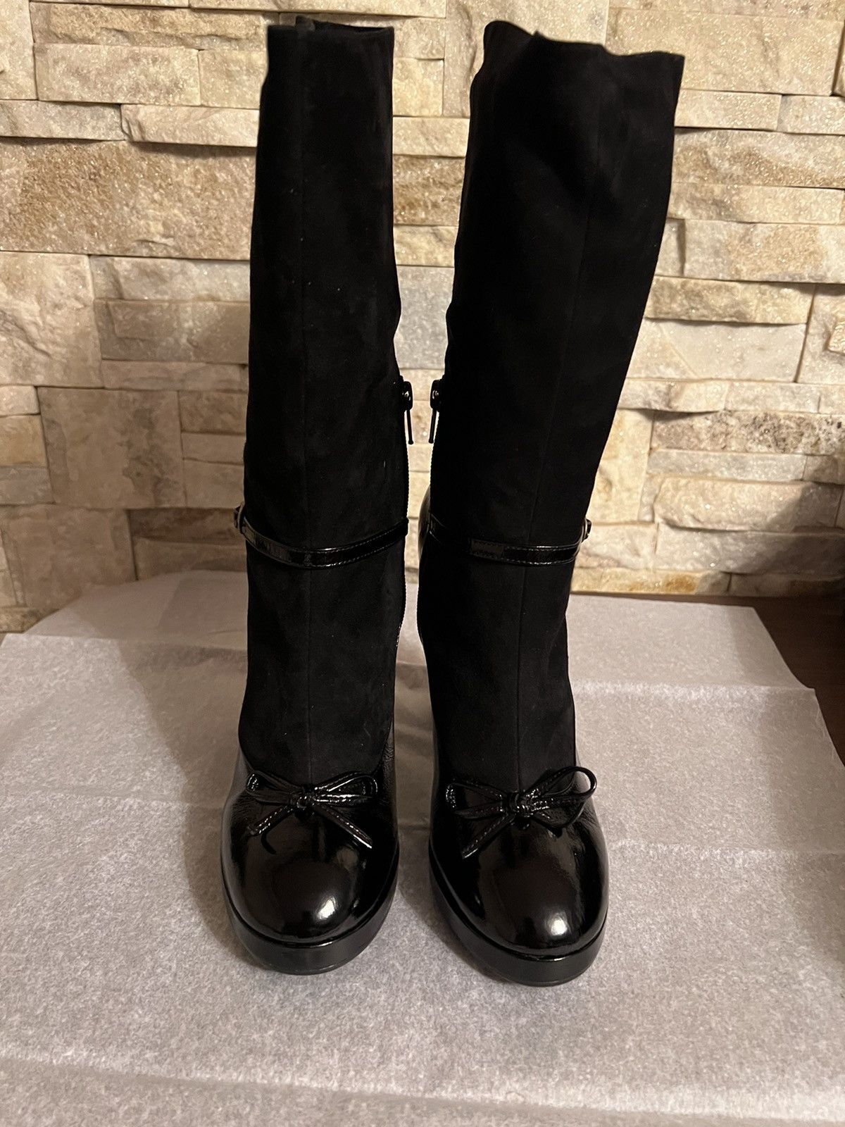Marcbymarcjacobs Suede/Patent Leather Boots Ital Siz Us 8,5 in Black, Women's (Size 8.5) — image 3 of 5