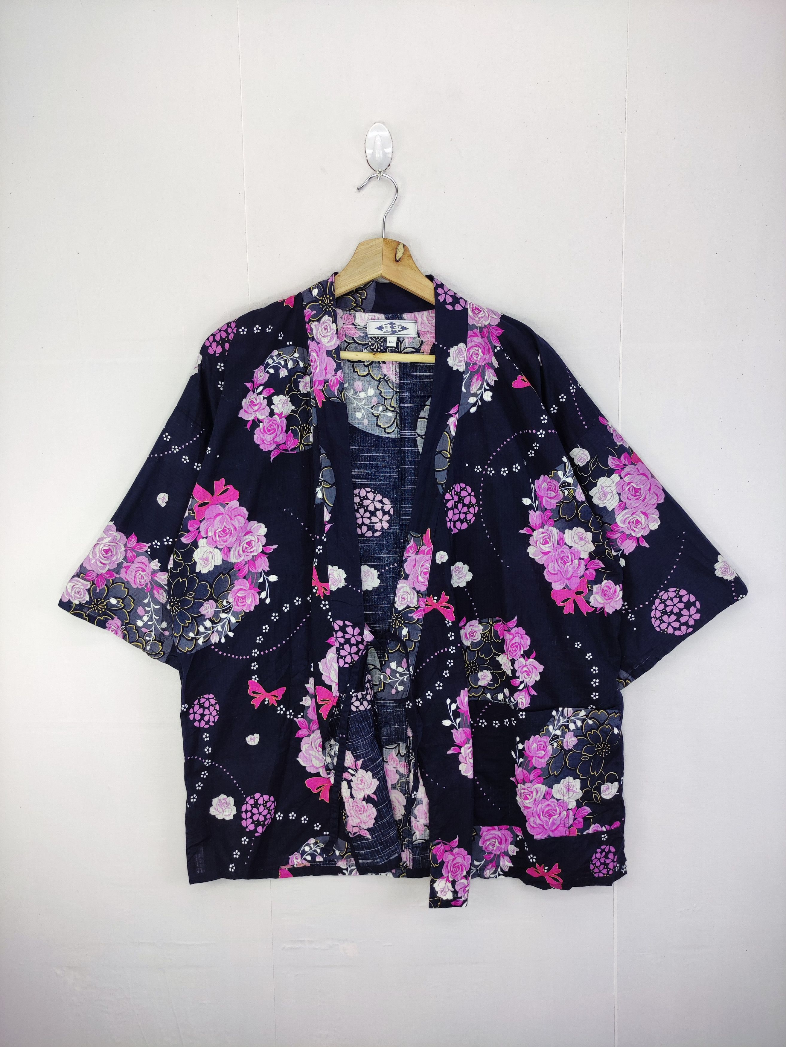 image of Komono Vintage Japanese Traditional Kimono Cardigan Flowers Design, Men's (Size Medium)