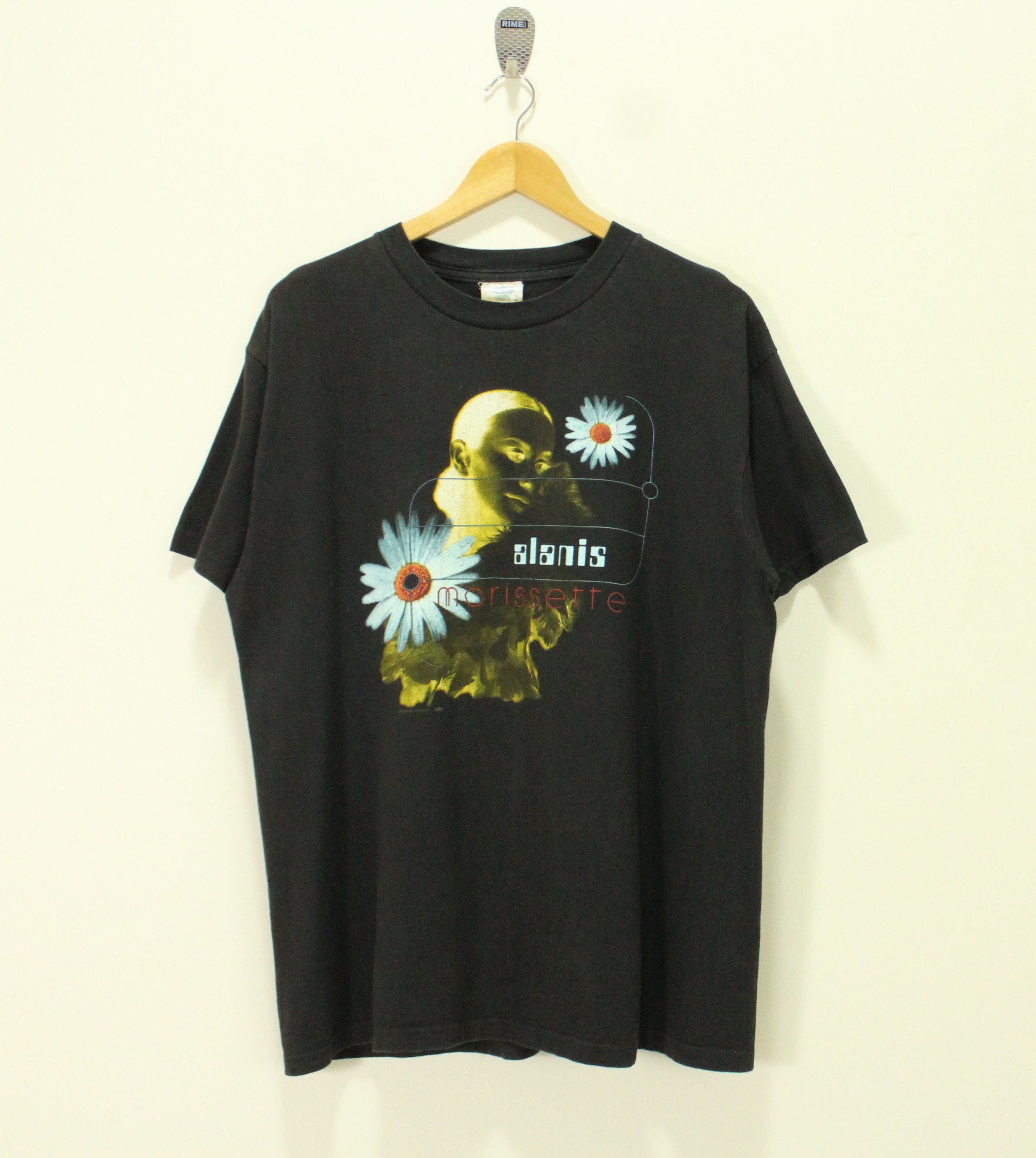 image of Band Tees x Made In USA Vintage 90's Alanis Morissette T Shirt Single Stitch in Black (Size Large)