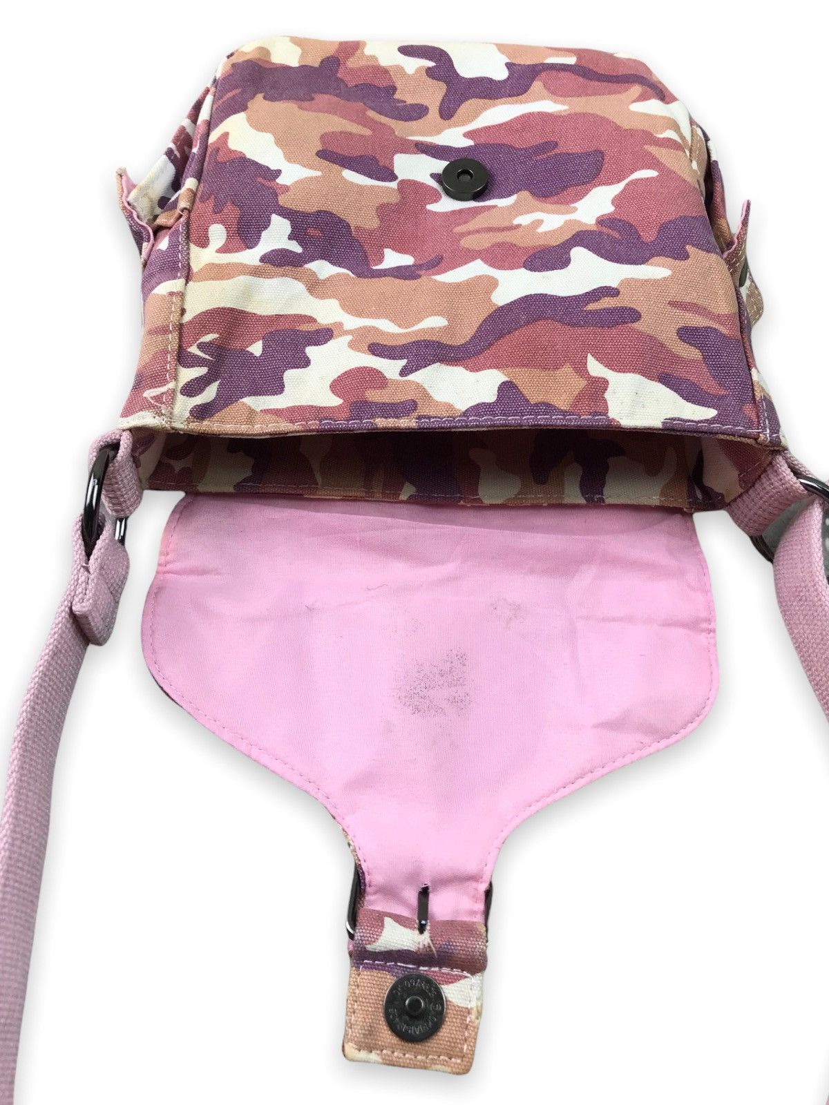 Vintage 🔥GRAILED BEST OFFER🔥RAMONES CROSSBODY SLINGBAG Size ONE SIZE - 10 Thumbnail