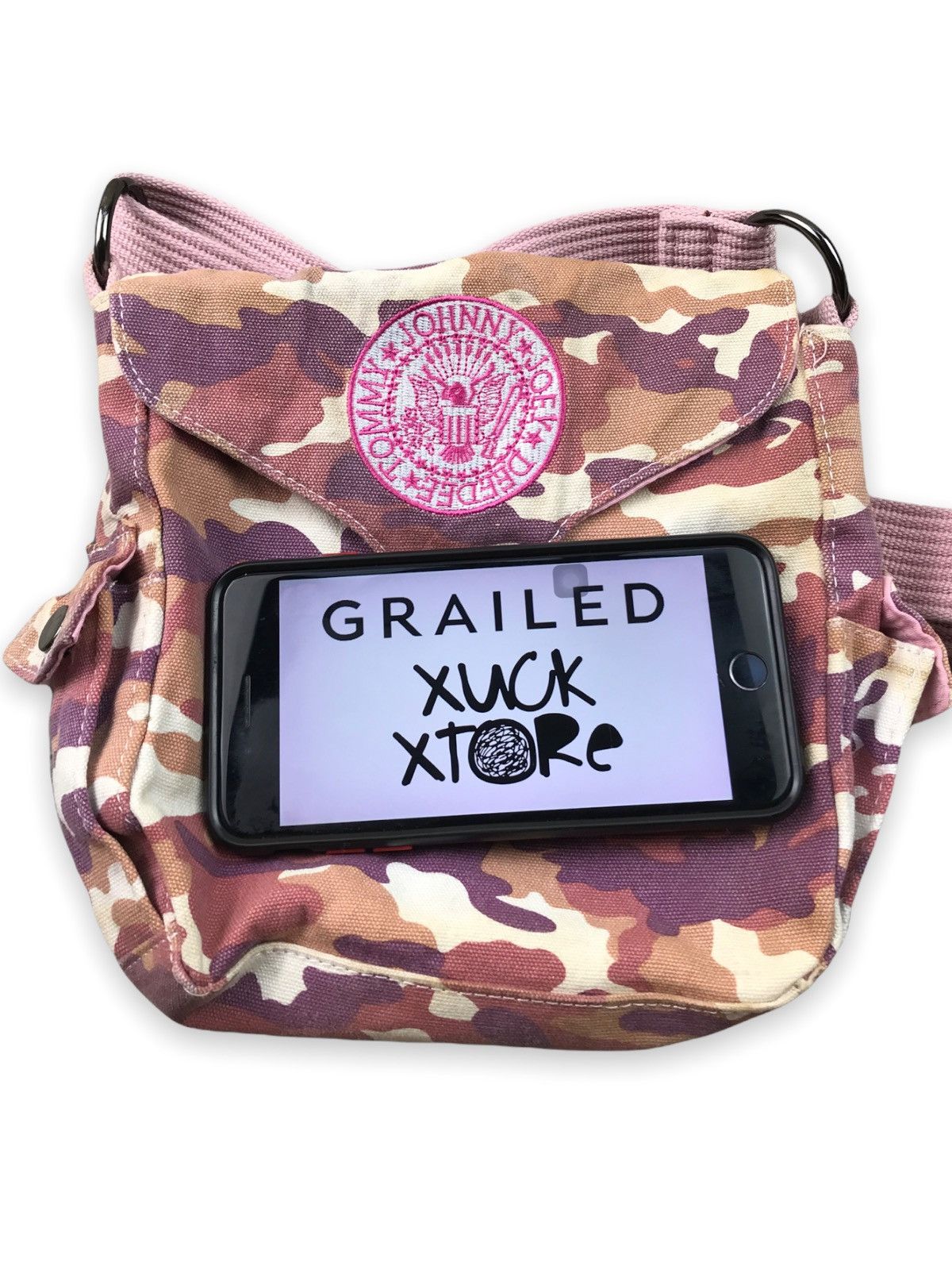 Vintage 🔥GRAILED BEST OFFER🔥RAMONES CROSSBODY SLINGBAG Size ONE SIZE - 17 Thumbnail