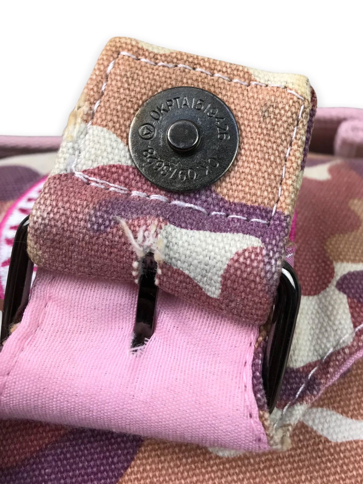 Vintage 🔥GRAILED BEST OFFER🔥RAMONES CROSSBODY SLINGBAG Size ONE SIZE - 9 Thumbnail